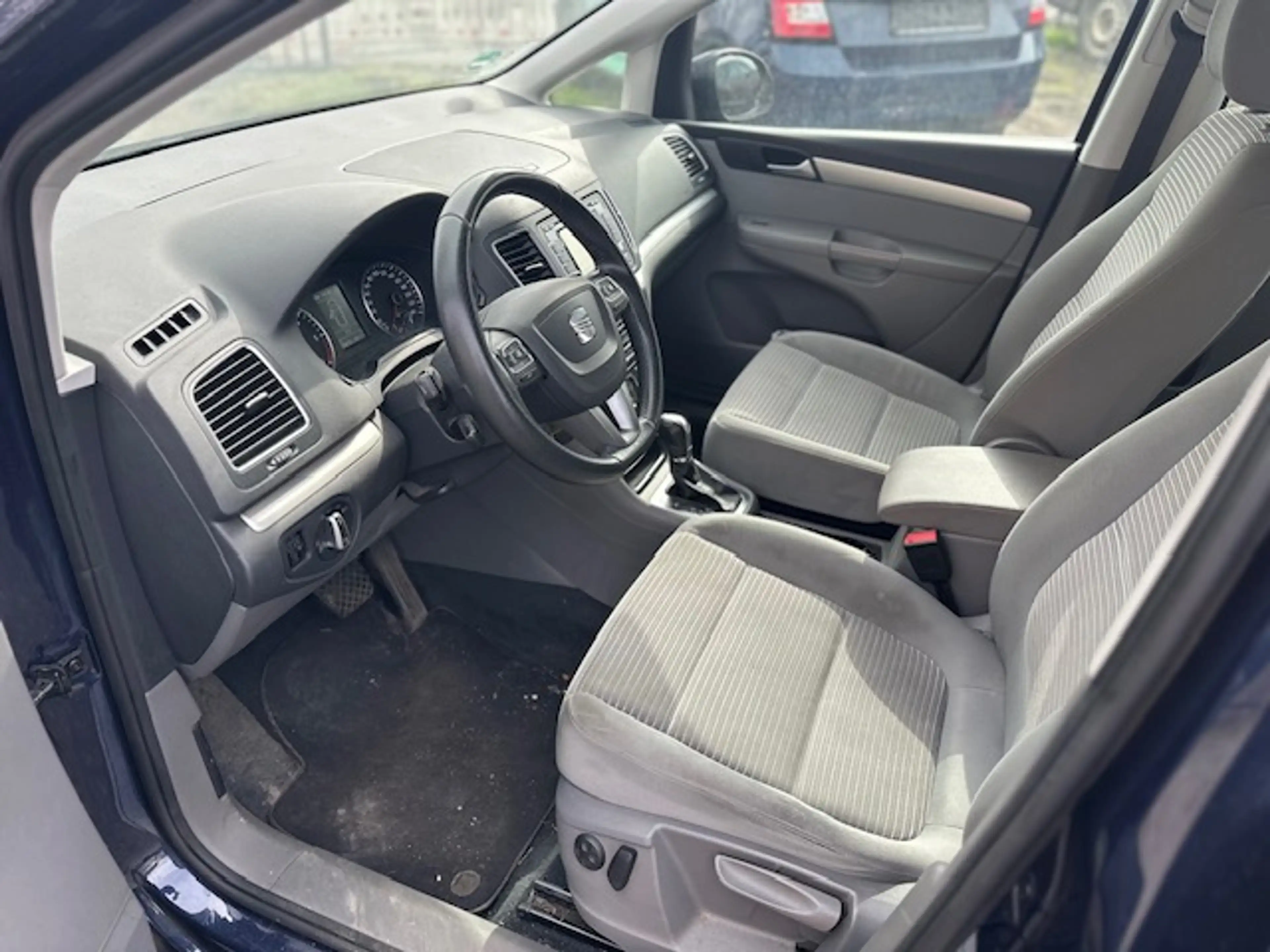 SEAT Alhambra Style 7 Sitze Automatik Navi Klima — photo 8