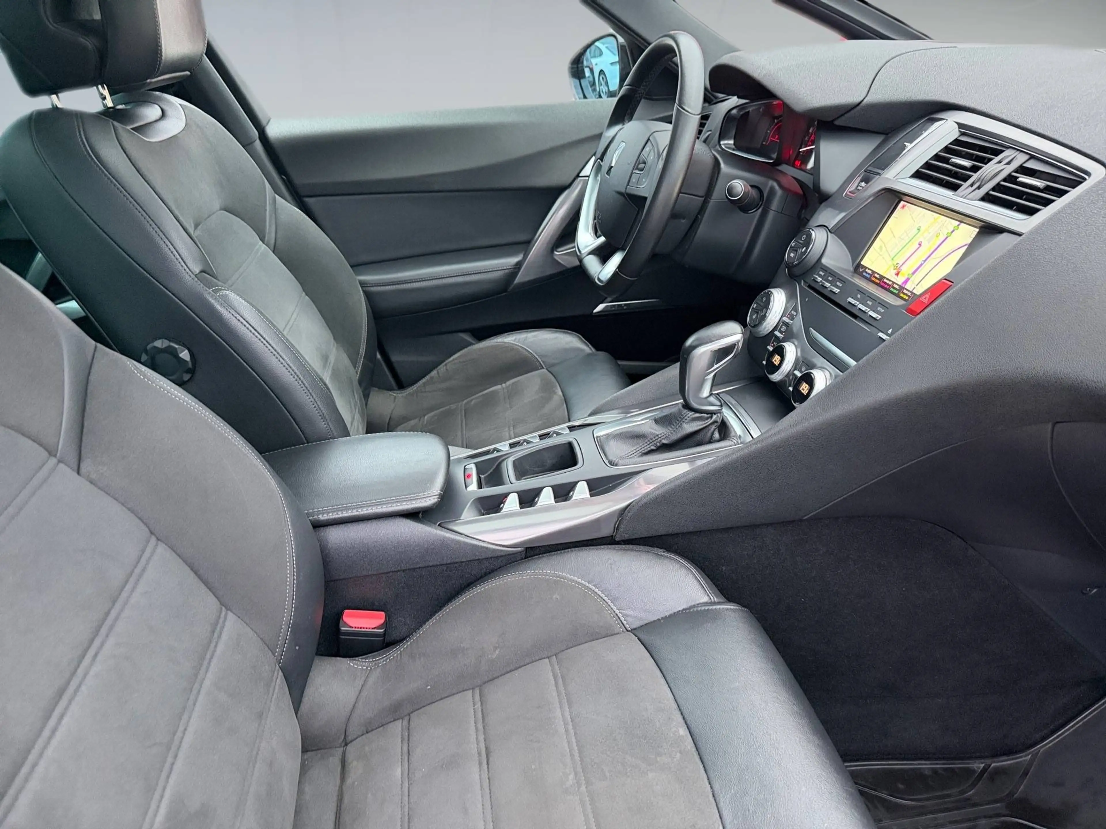 DS Automobiles DS 5 1.6 HDI Blue — photo 10