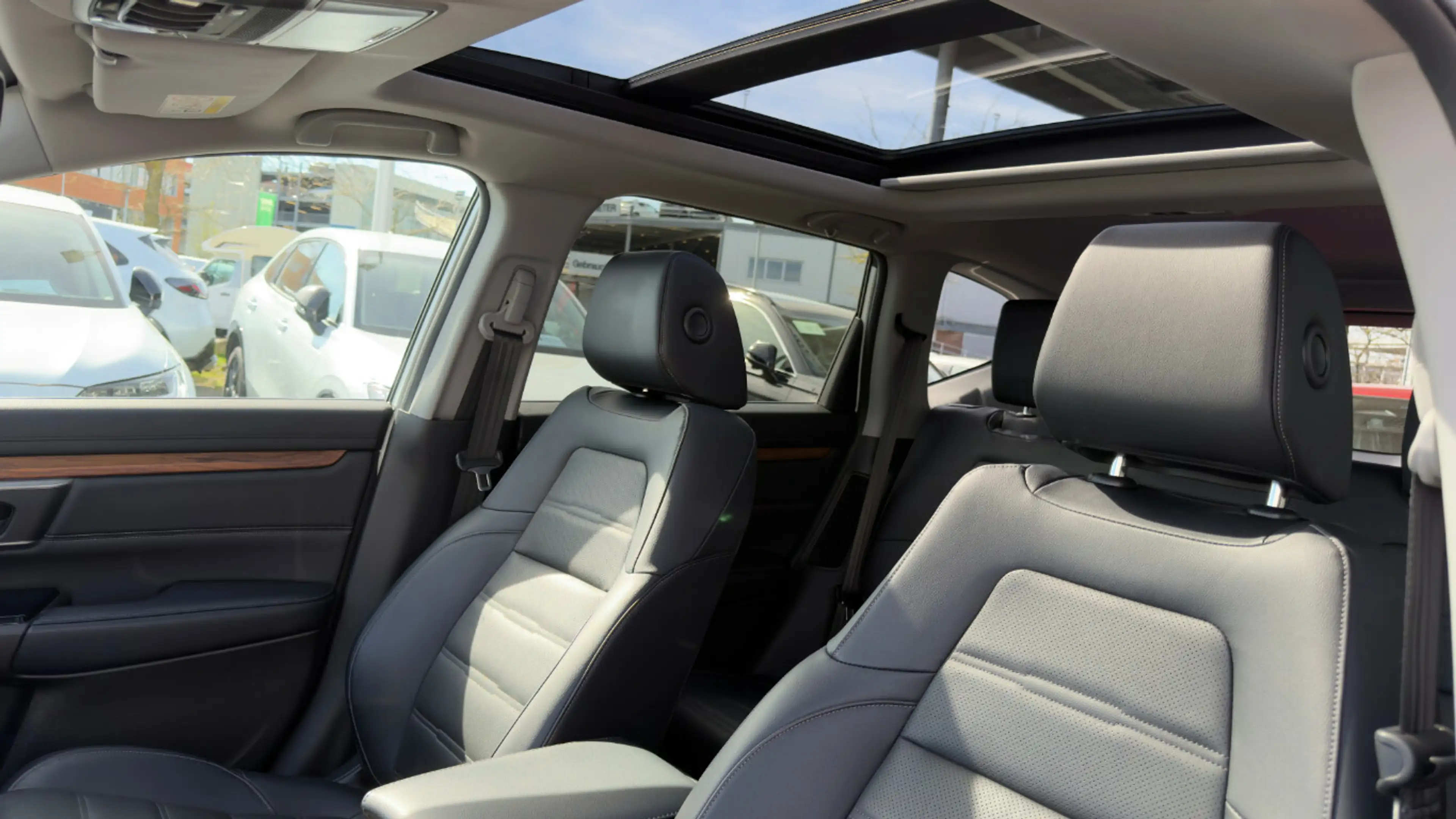 Honda CR-V 2.0 i-MMD HYBRID 4WD Executive — photo 11