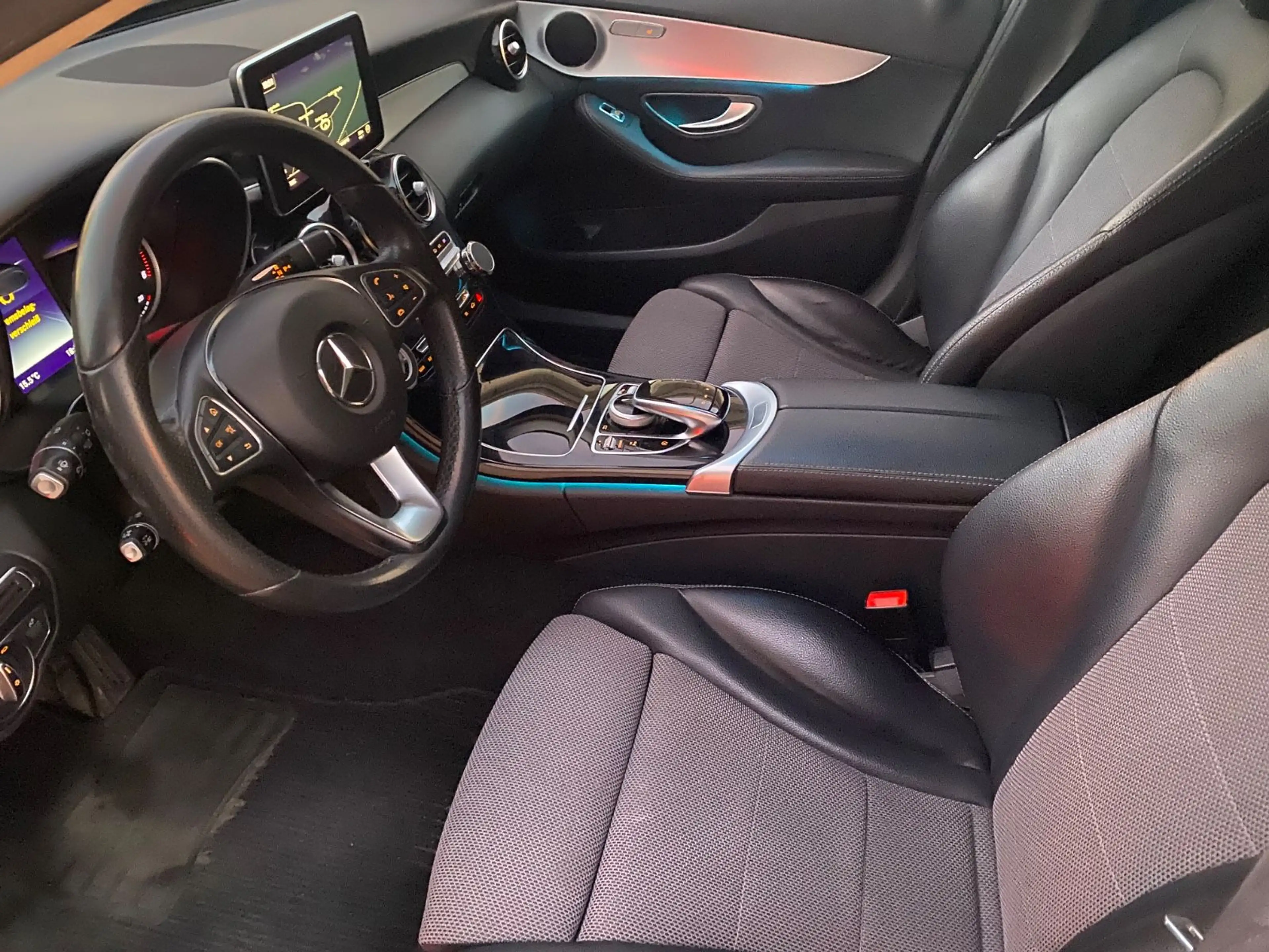 Mercedes-Benz C 220 C T-Modell C 220 BlueTec / d. Navi, LED. — photo 11