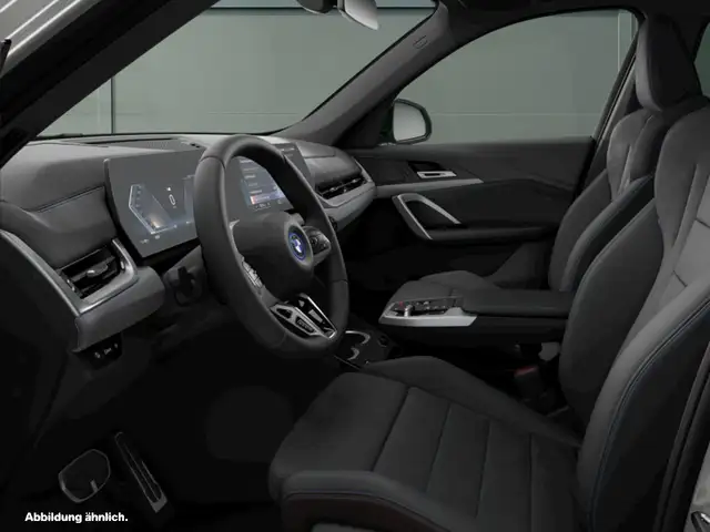 BMW iX1 view 4