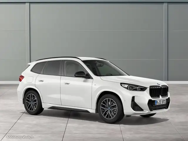 BMW iX1 view 11