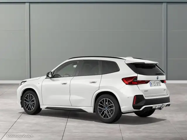 BMW iX1 view 8