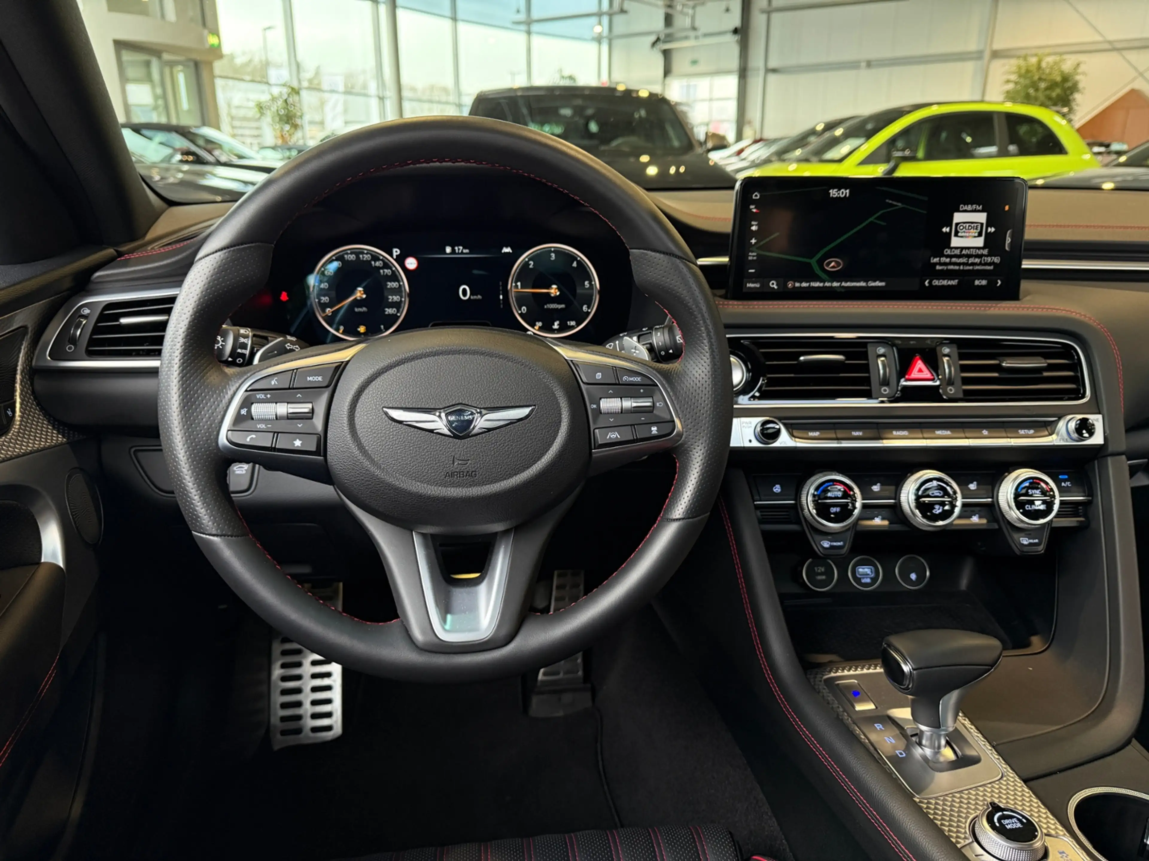 Genesis G70 Shooting Brake Sport AWD PANO 360° ACC — photo 13