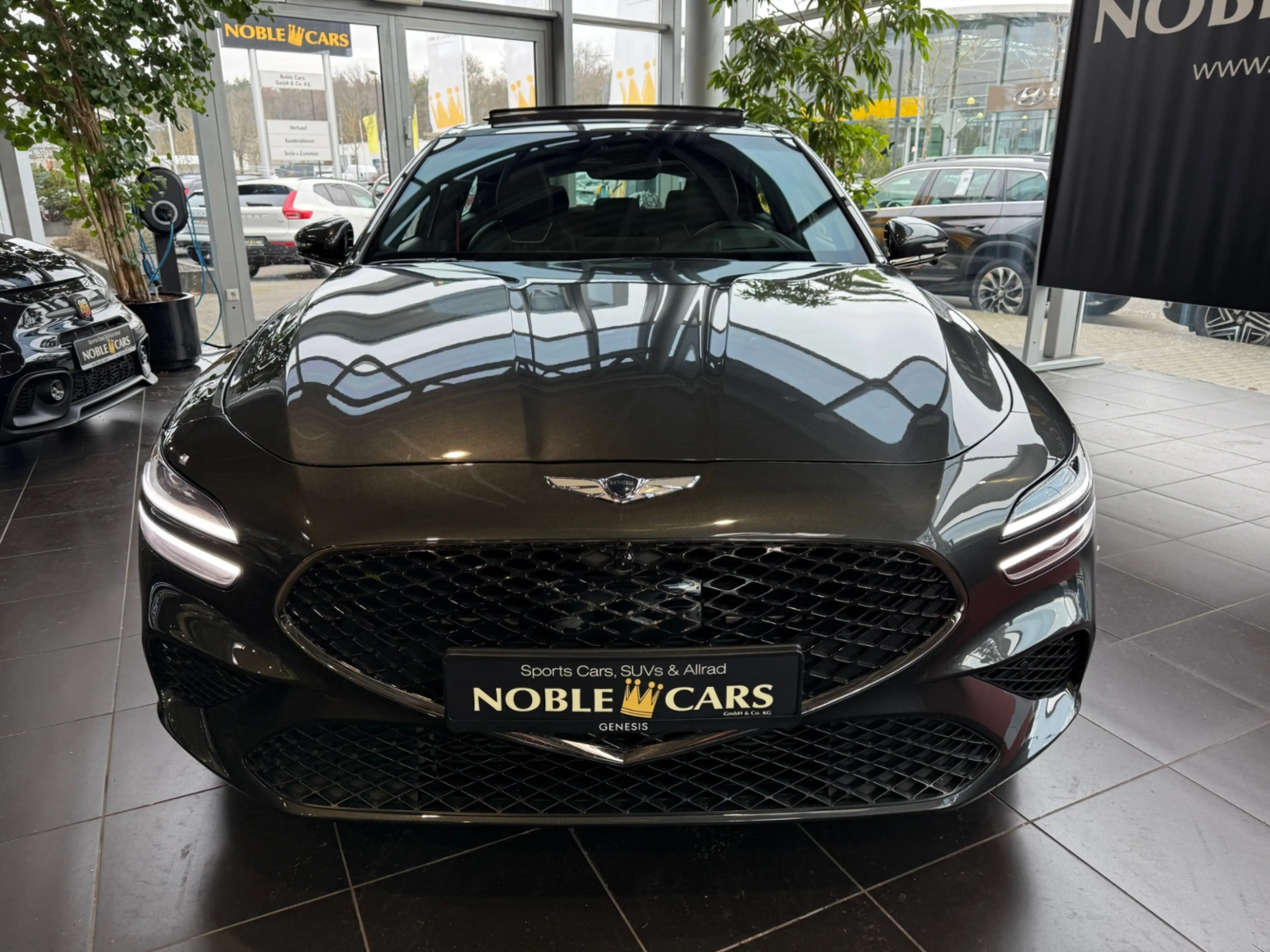 Genesis G70 Shooting Brake Sport AWD PANO 360° ACC — photo 2