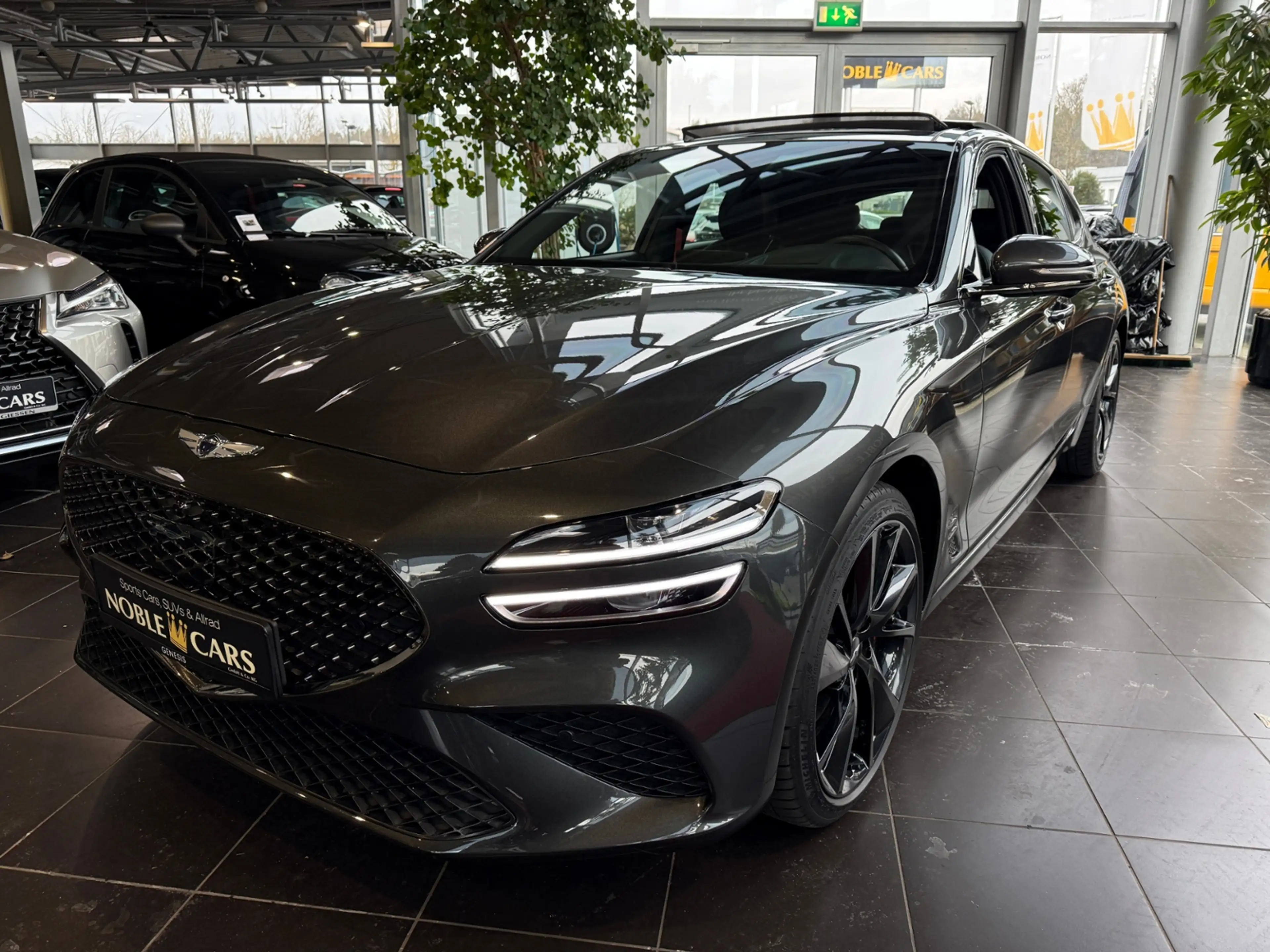 Genesis G70 Shooting Brake Sport AWD PANO 360° ACC — photo 3