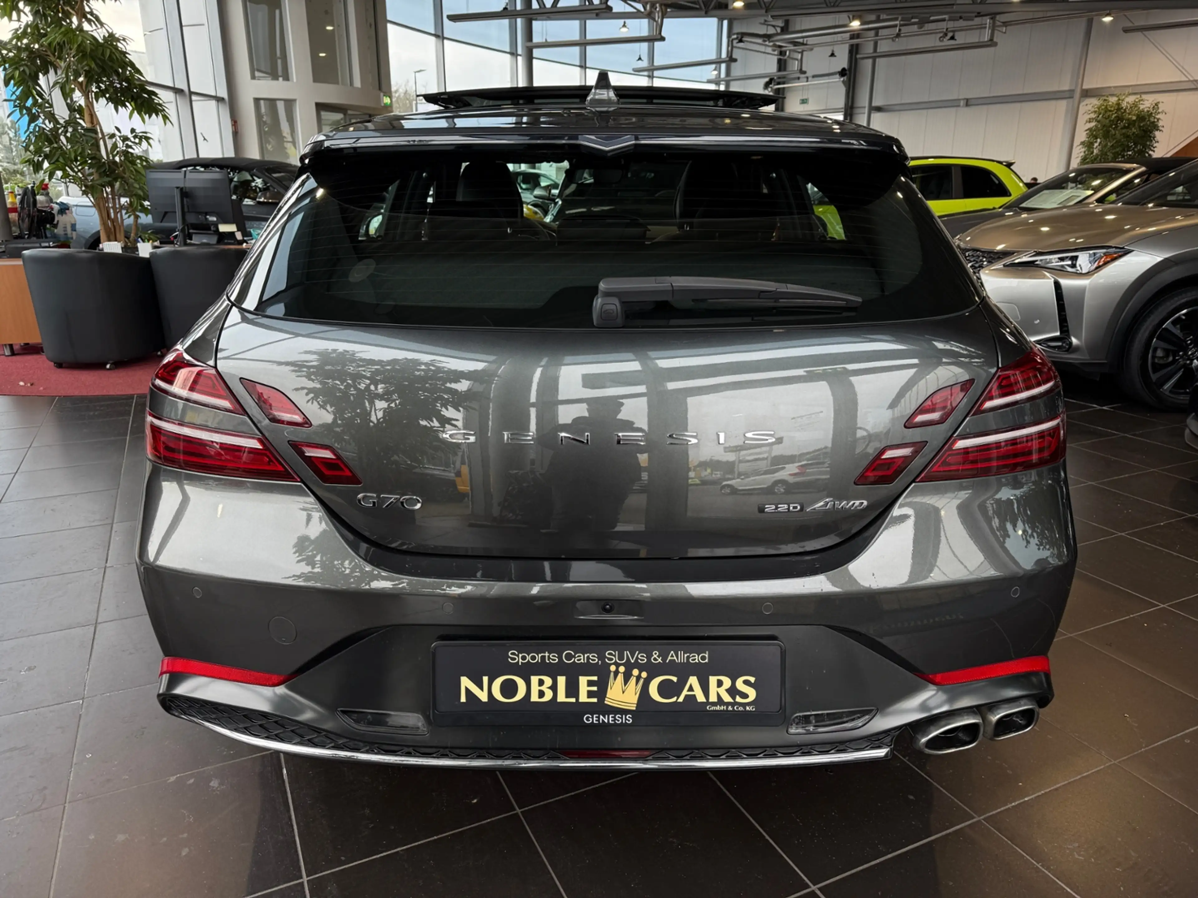 Genesis G70 Shooting Brake Sport AWD PANO 360° ACC — photo 6