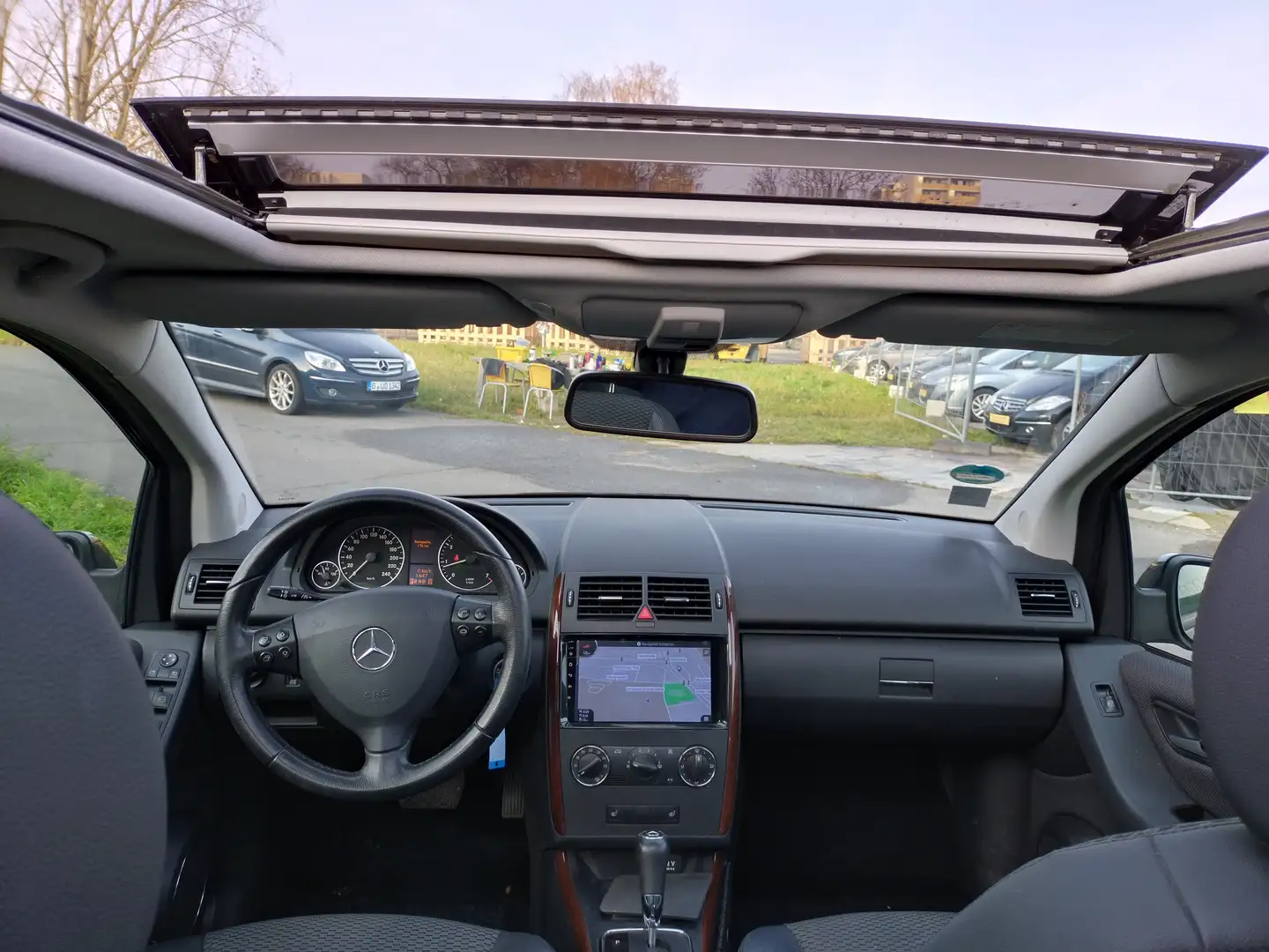 Mercedes-Benz A 170 A 170 +Aut+2Hd+Navi+AHK+Kam+SHZ+Panorama+Temp+t.Le Zwart - 1