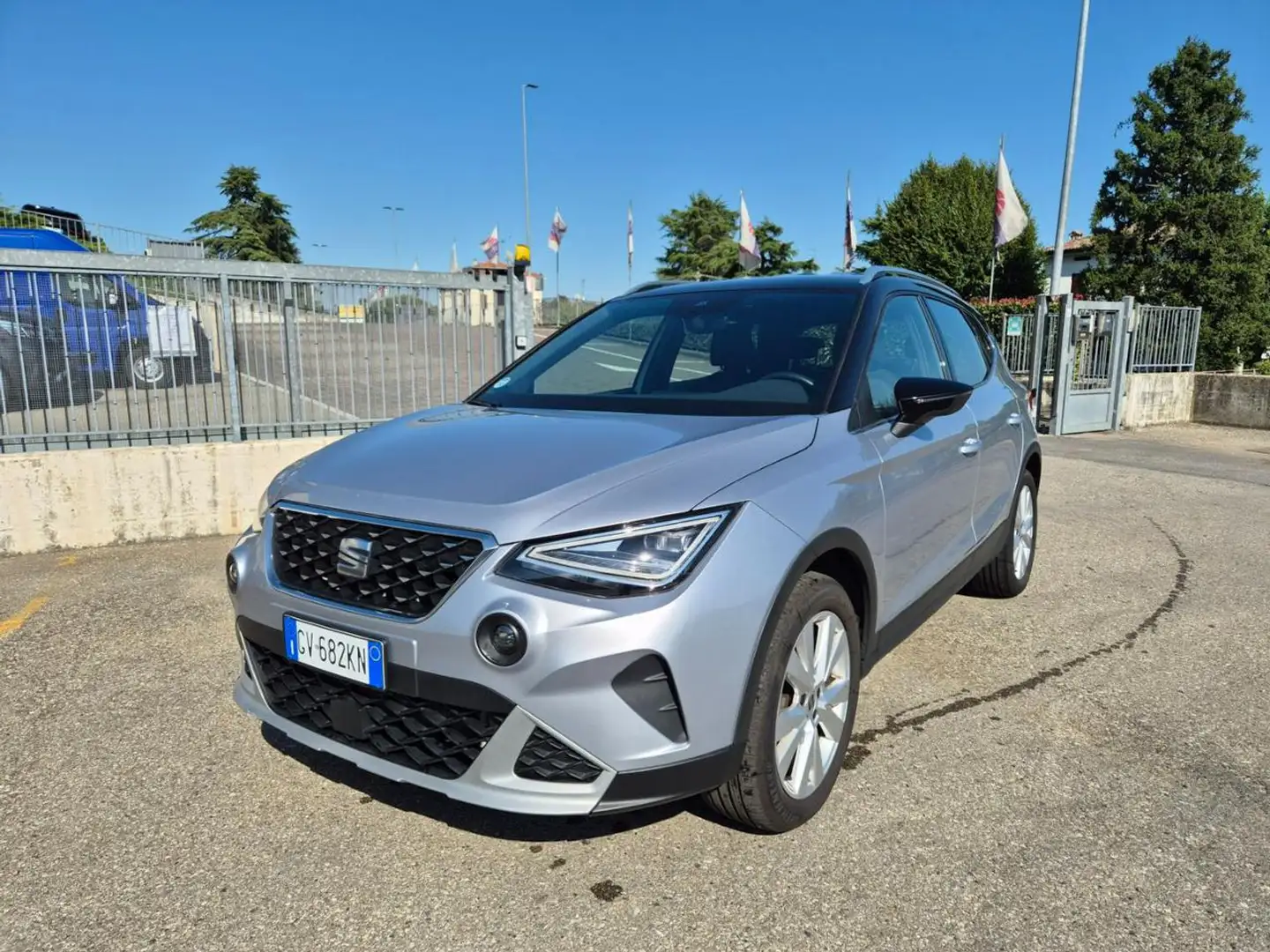 SEAT Arona 1.0 EcoTSI 110 CV DSG XPERIENCE Argento - 1