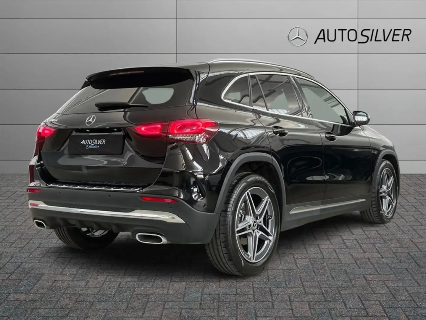 Mercedes-Benz GLA 180 d Automatic Premium Nero - 2