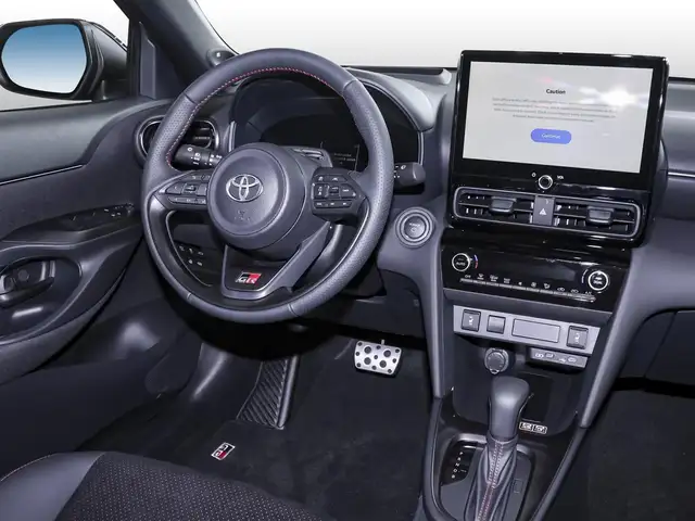 Toyota Yaris Cross view 5