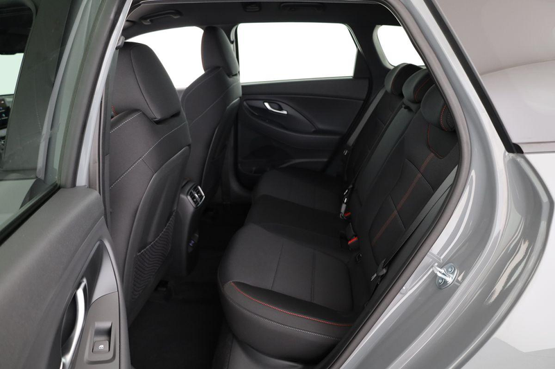 Hyundai i30 Kombi 1.6 T-GDI DCT N-LINE, Navi, Kamera, Winter, — photo 12