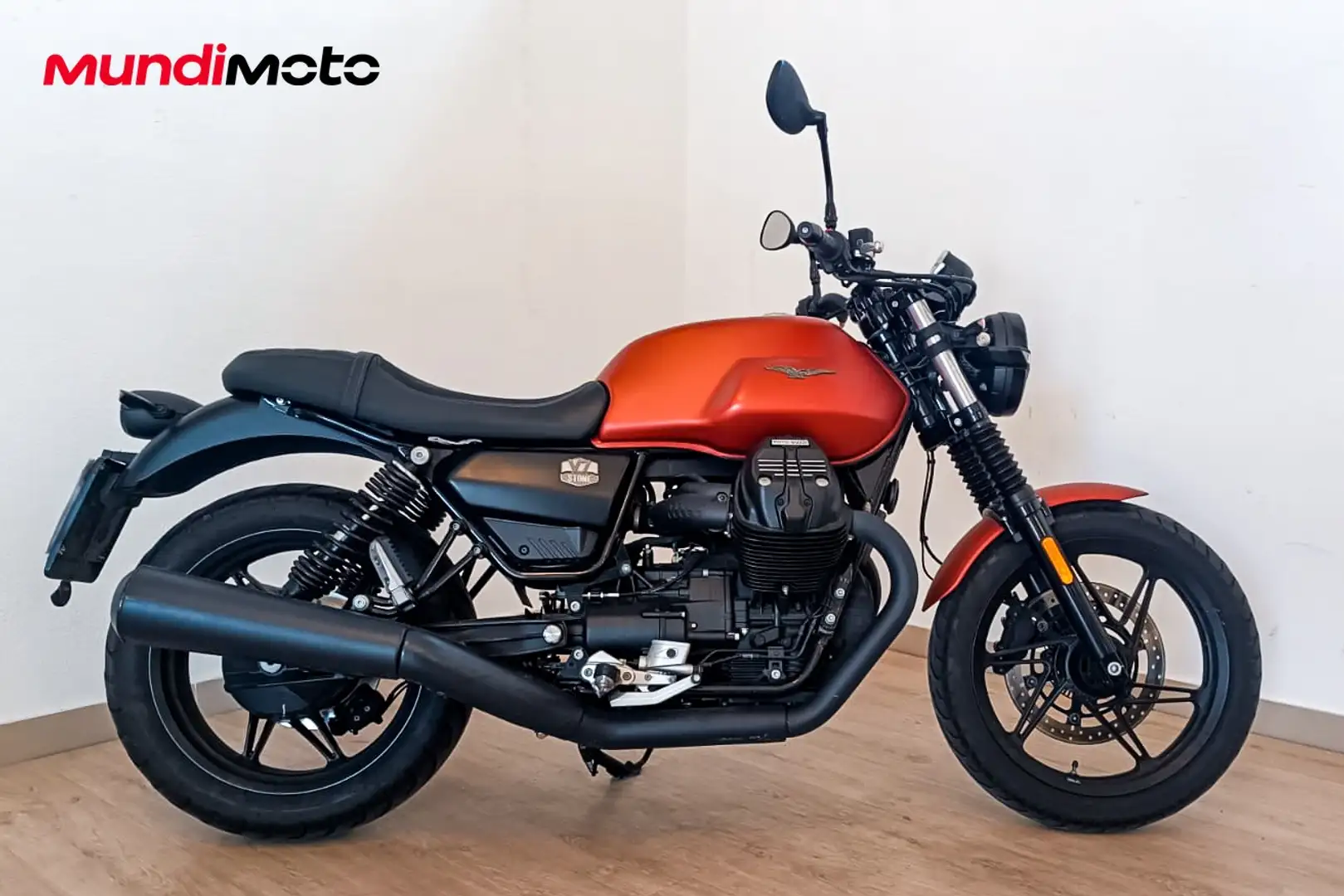 Moto Guzzi V7 Sport - 1