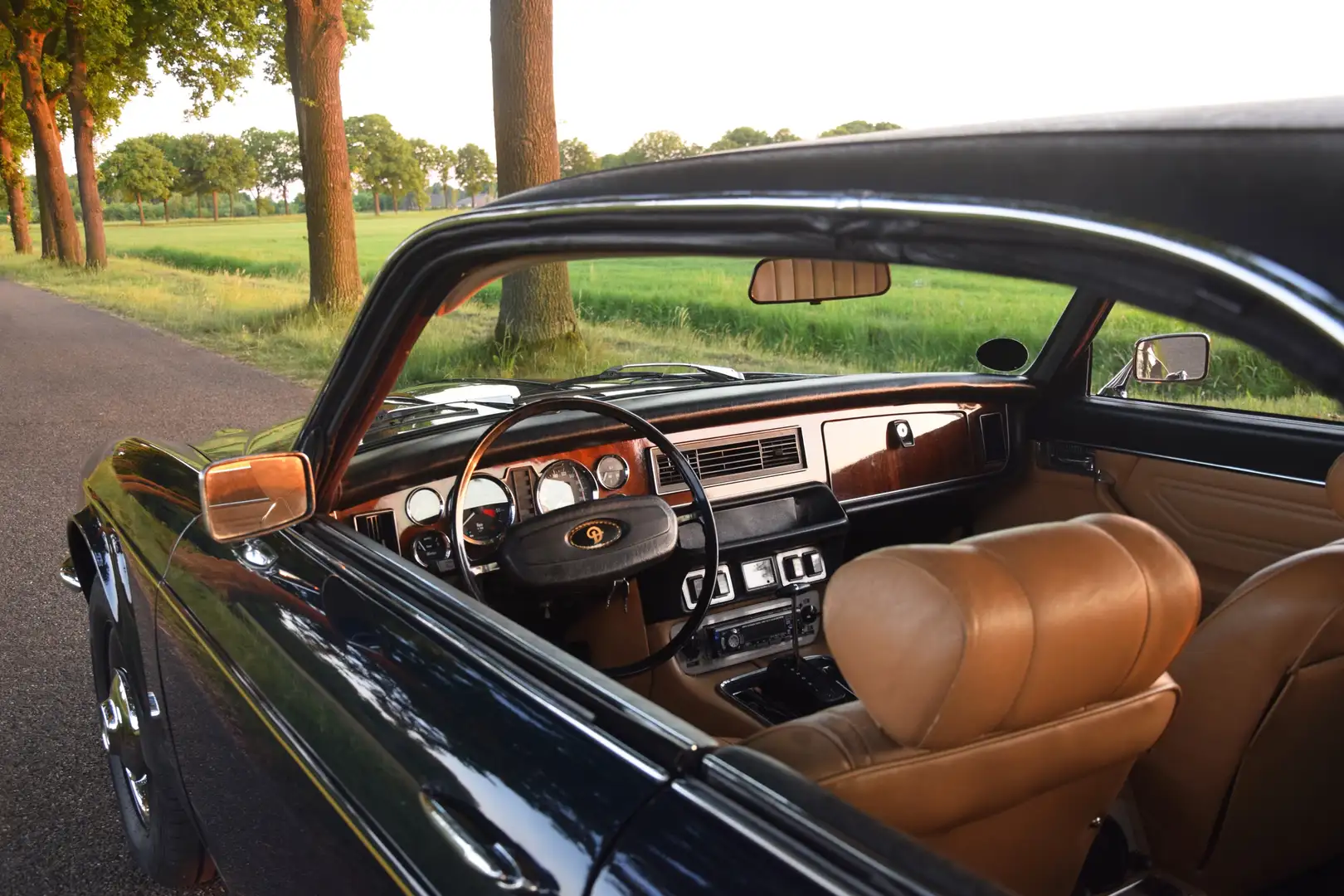 Daimler Sovereign Daimler Sovereign Coupe 4.2 L6 – Dark Blue Blauw - 2