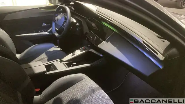 Peugeot 308 view 10