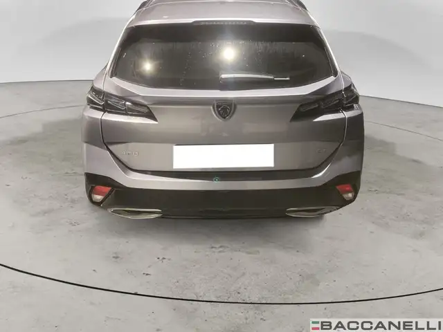 Peugeot 308 view 3