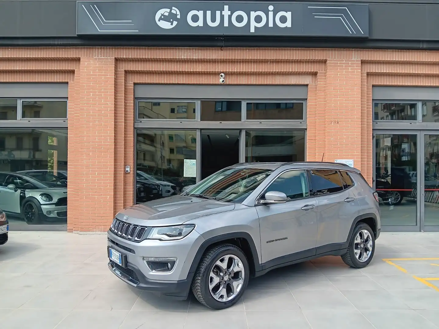 Jeep Compass Compass 1.6 mjt Limited 2wd 120cv my19 Grigio - 1