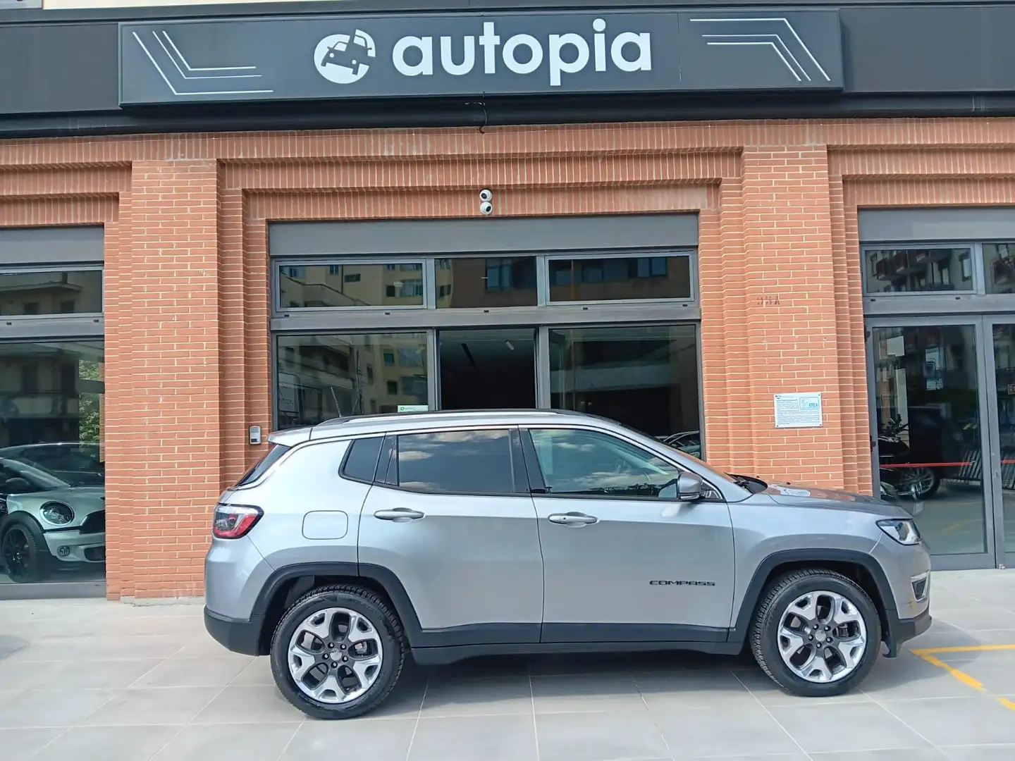 Jeep Compass Compass 1.6 mjt Limited 2wd 120cv my19 Grigio - 2