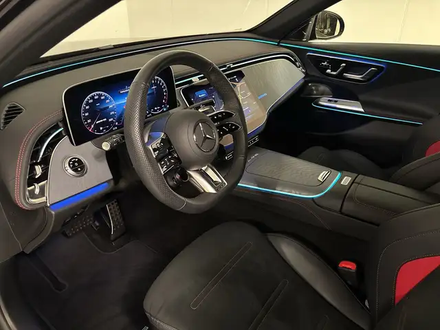 Mercedes-Benz E 53 AMG HYBRID 4MATIC+ T-Modell LED Distr PTS Ansicht 12