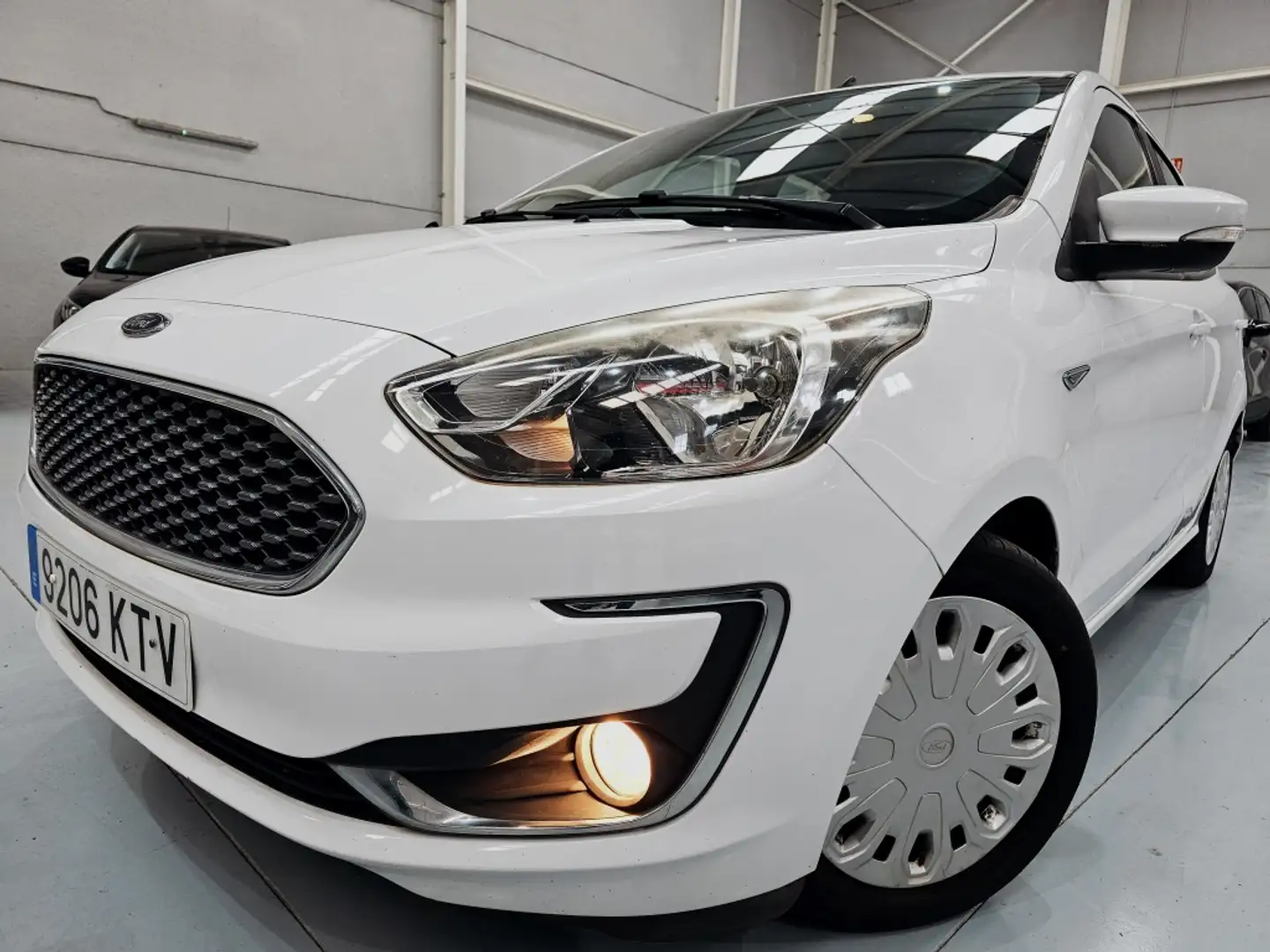 Ford Ka/Ka+ Ka+ 1.19 Ti-VCT Essential Blanc - 1