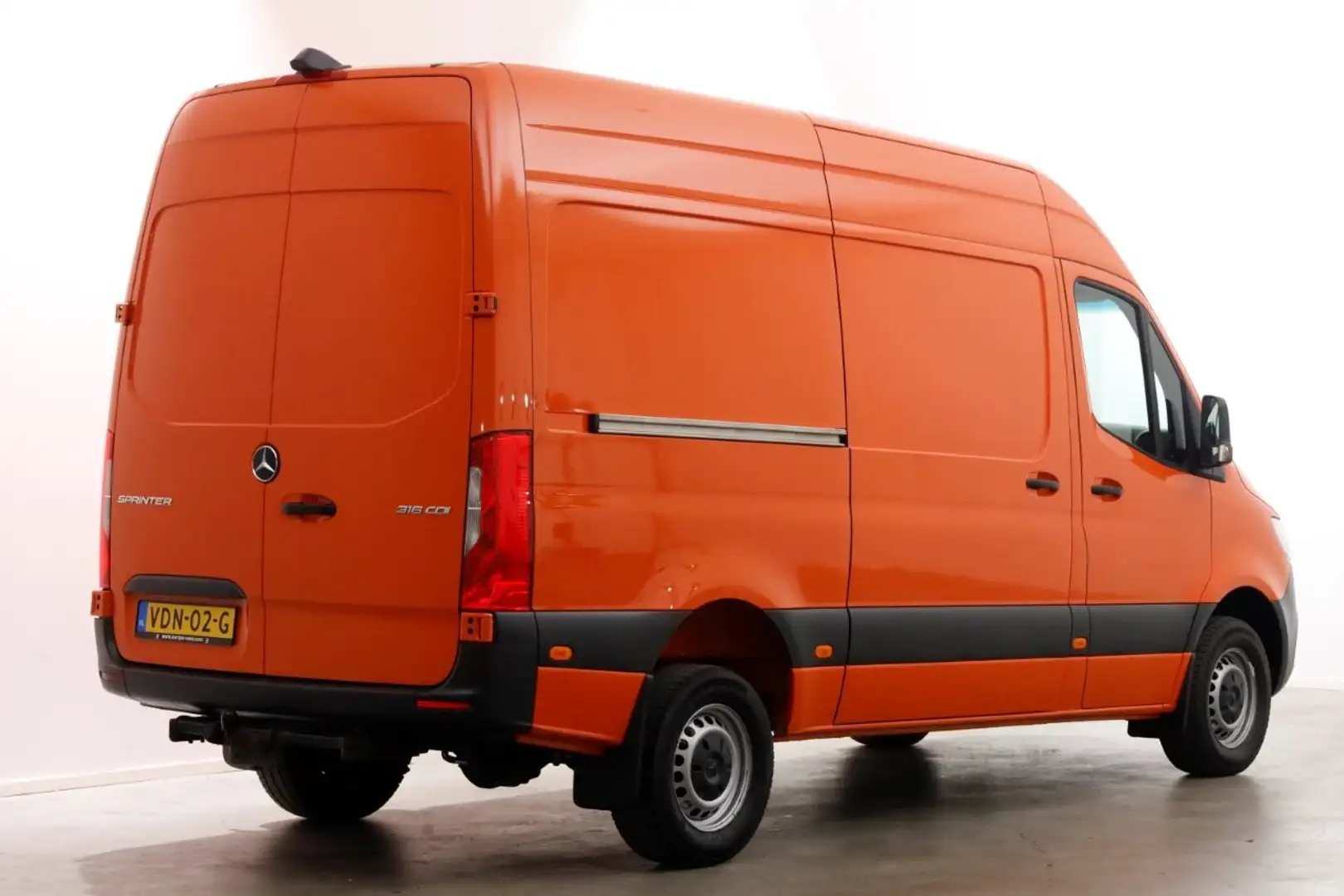 Mercedes-Benz Sprinter 316 CDI 163pk E6 RWD L2H2 7G Automaat Navi/Camera Oranje - 2