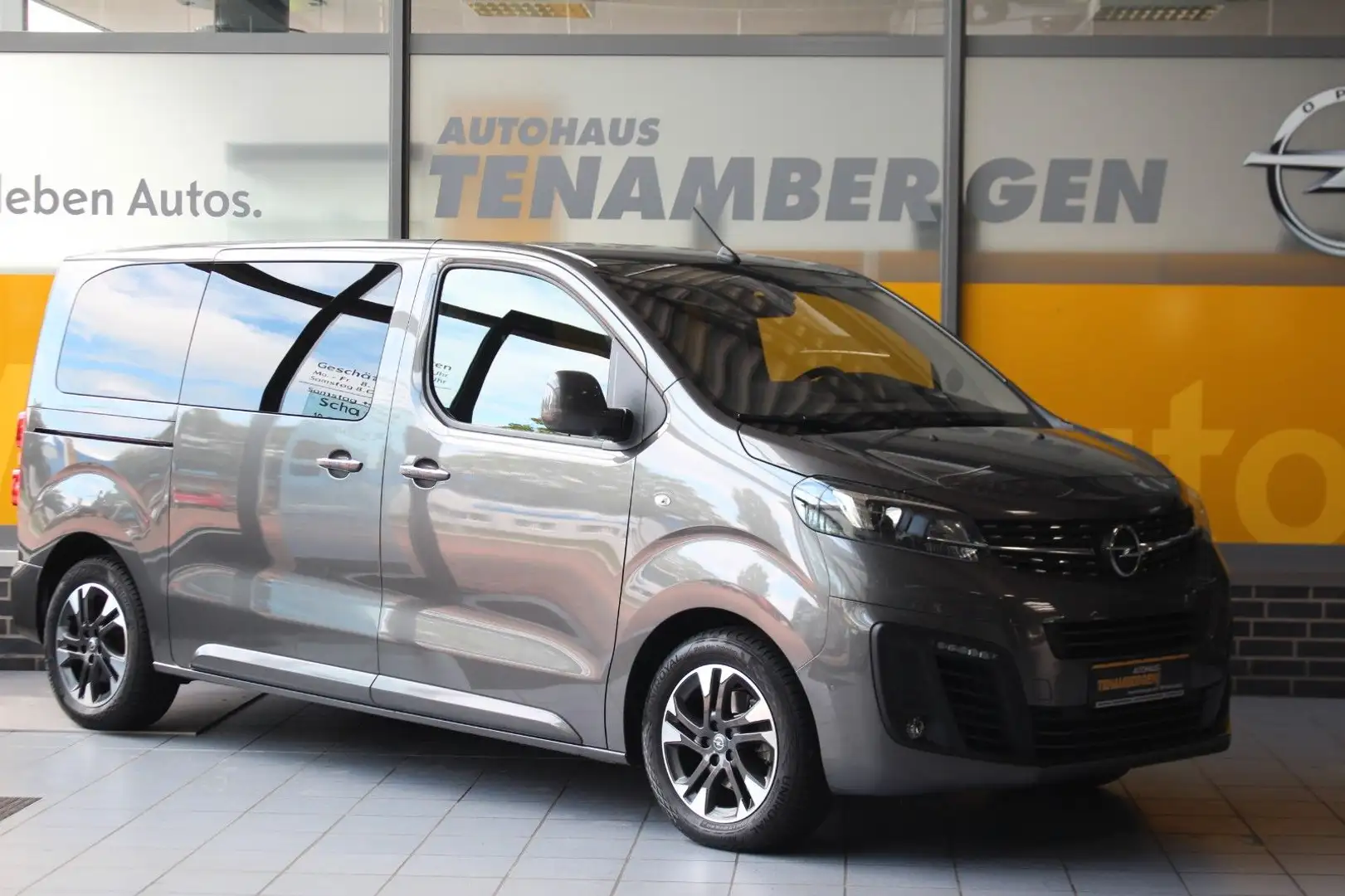 Opel Zafira Life Tourer M Standheizung Massage AHK Grau - 1