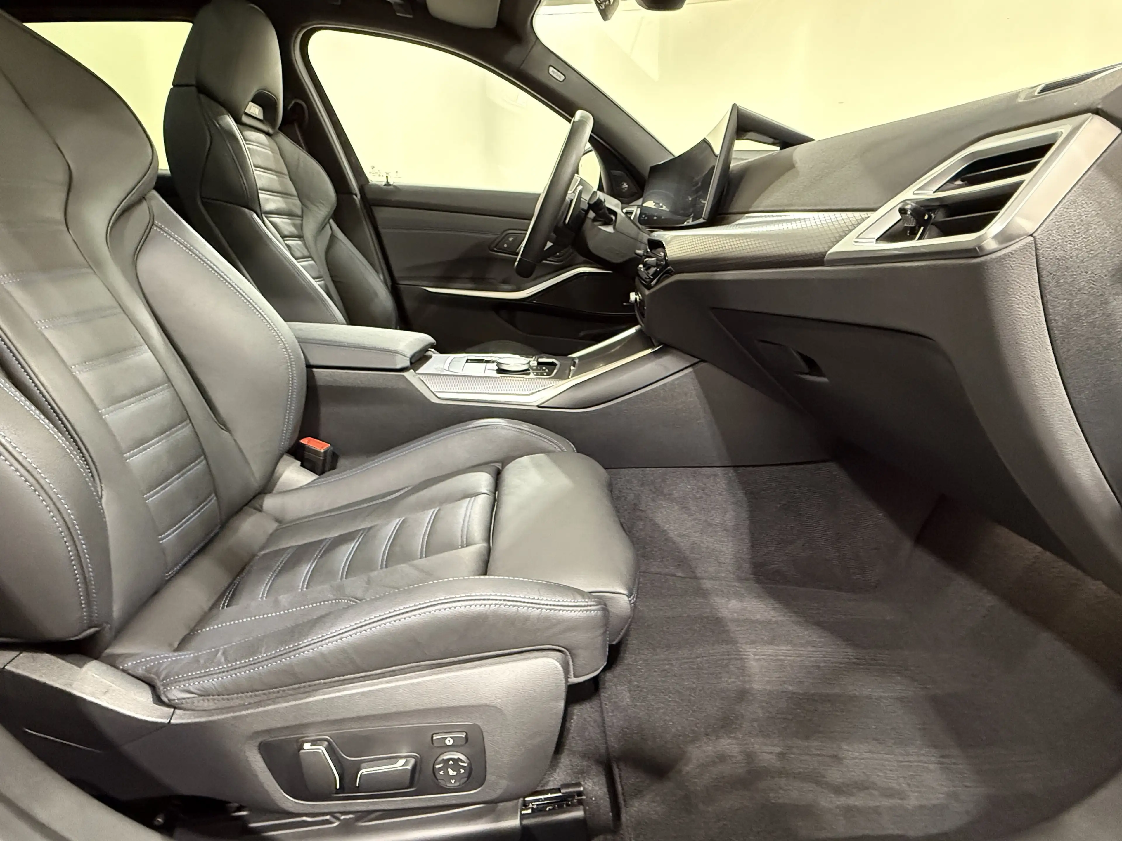BMW 340 M340d xDrive Touring Pro M-Sitze AHK ACC 360° HK — photo 11