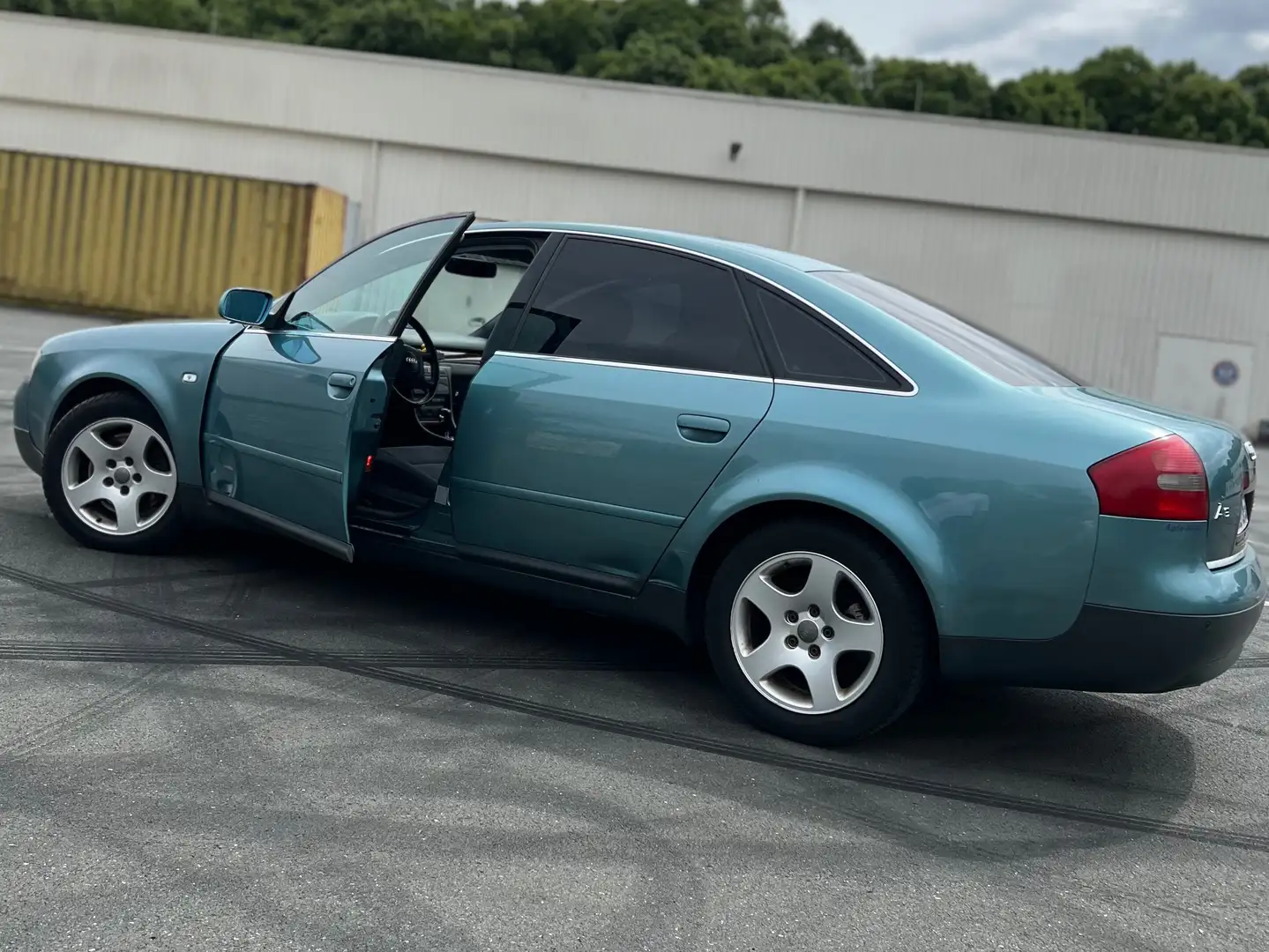 Audi A6 A6 2.4 - 2