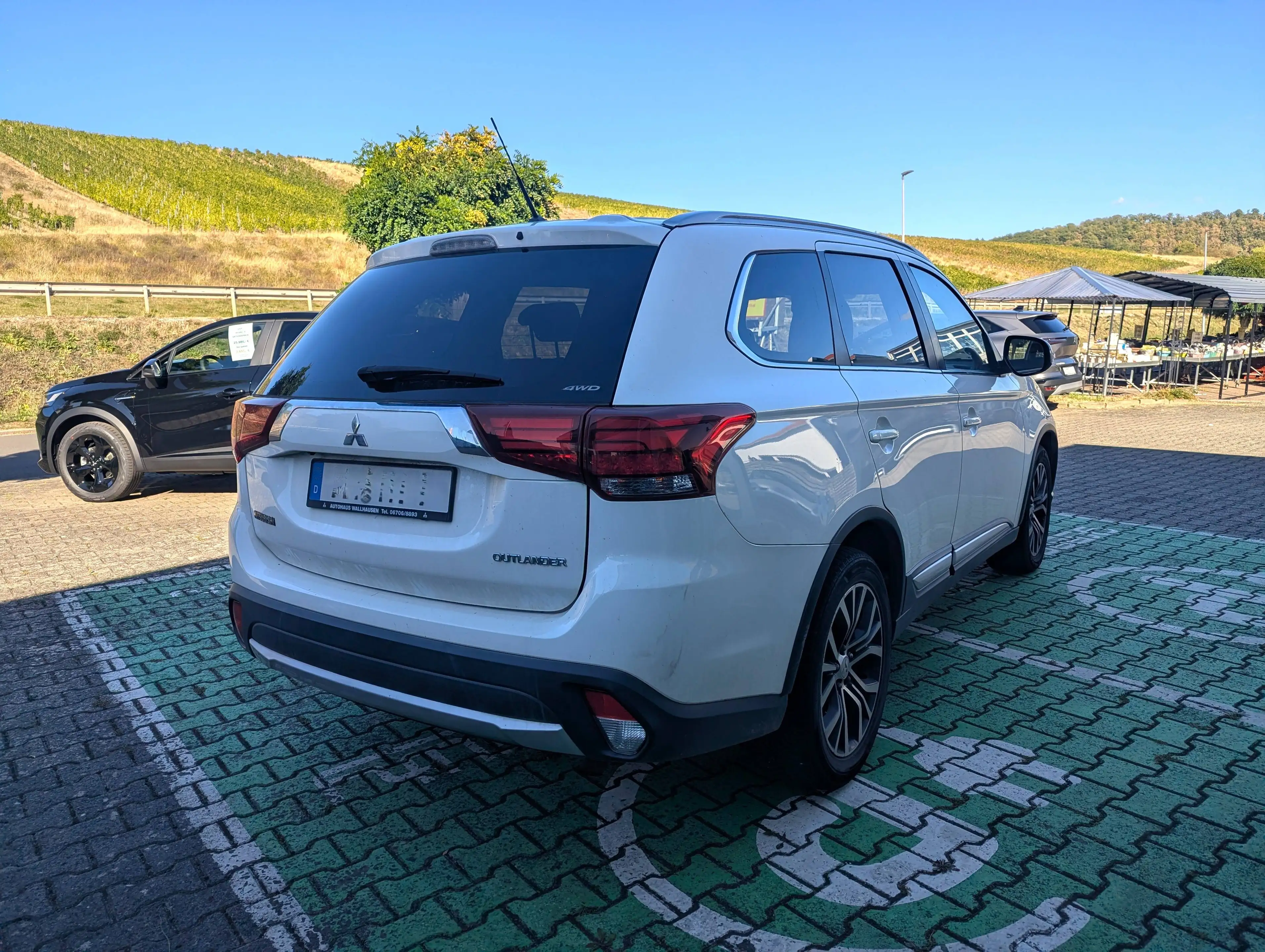 Mitsubishi Outlander SUV-Star+ 2.2 DI-D 4WD AT — photo 4