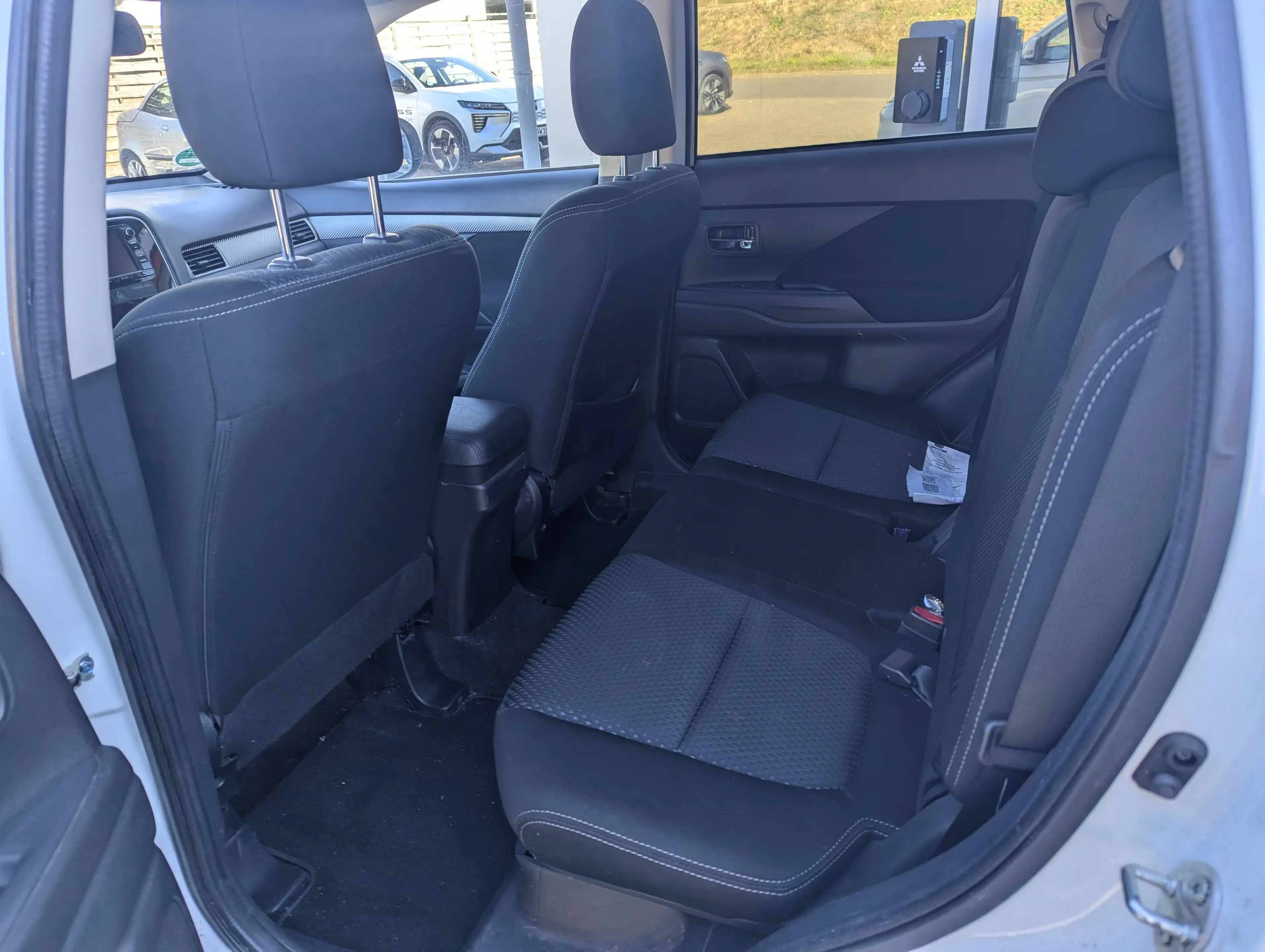 Mitsubishi Outlander SUV-Star+ 2.2 DI-D 4WD AT — photo 7