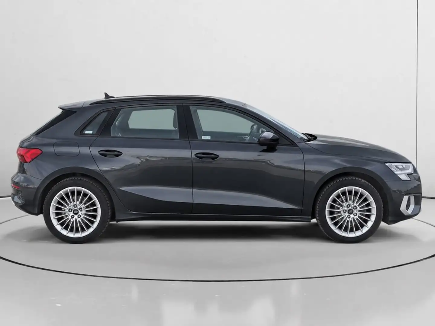 Audi A3 Sportback 30 TFSI Advanced S tronic Gris - 2