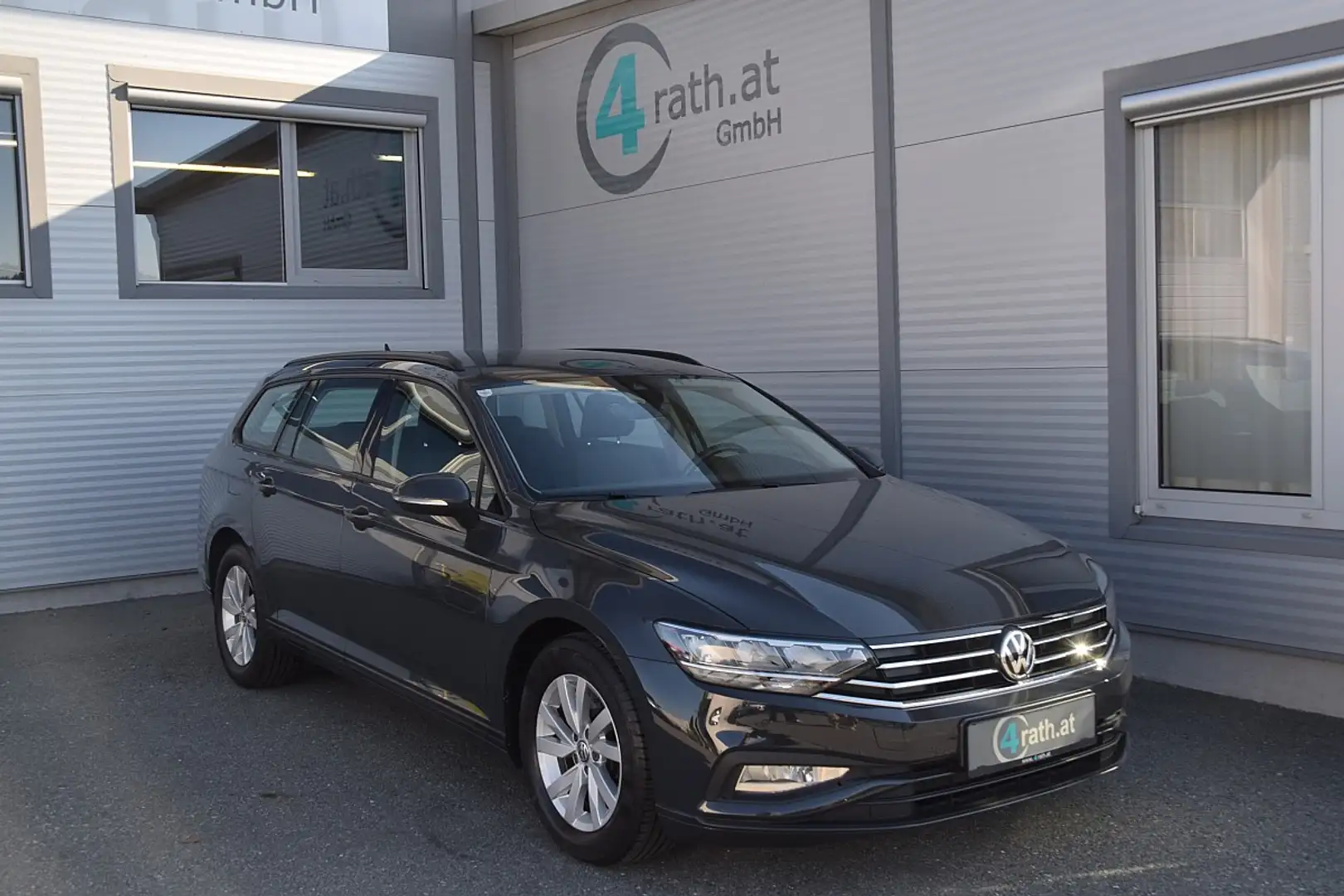 Volkswagen Passat Variant 1,6 SCR TDI DSG LED/ACC Gris - 1