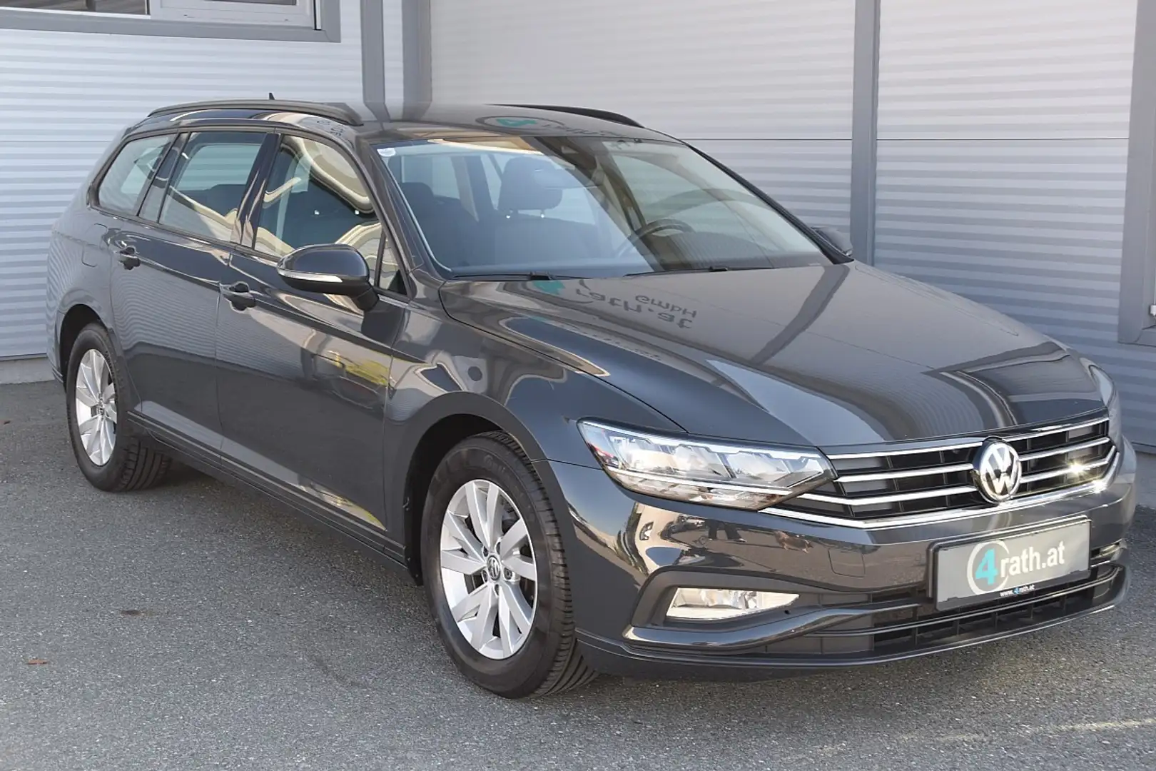 Volkswagen Passat Variant 1,6 SCR TDI DSG LED/ACC Gris - 2