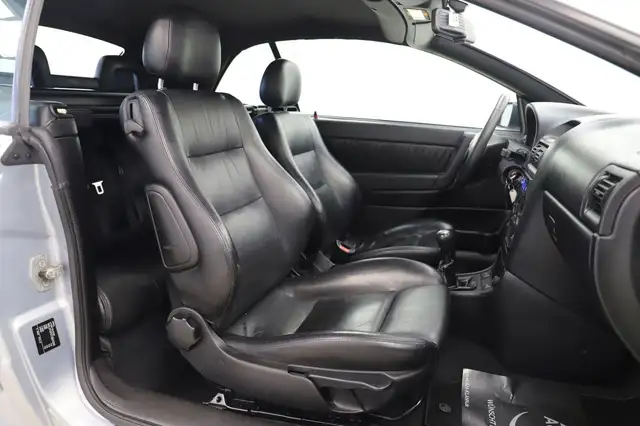 Opel Astra view 13
