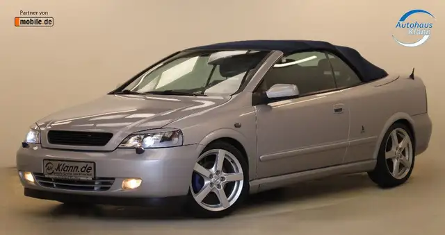 Opel Astra view 4
