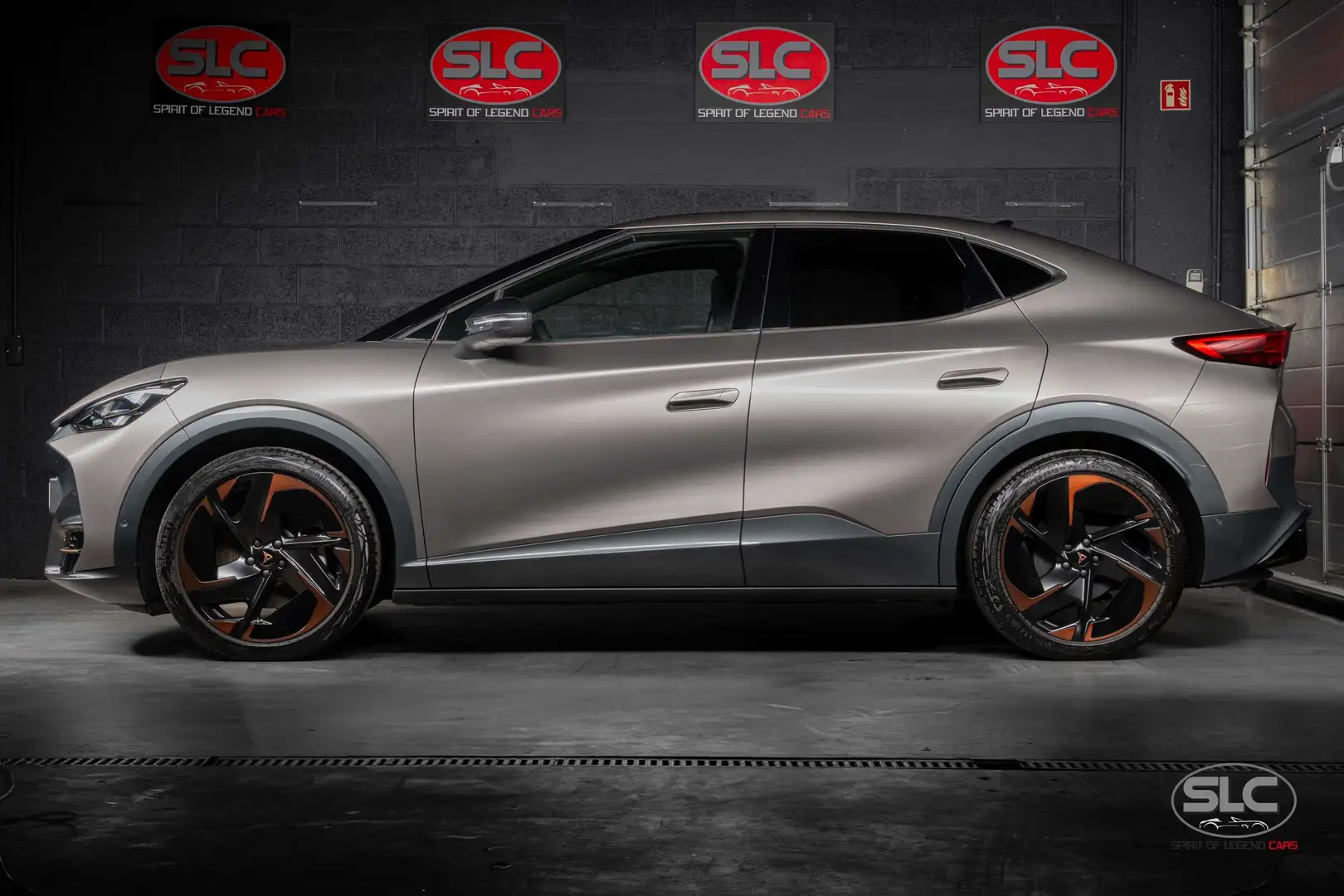 CUPRA Tavascan VZ Adrenaline 4WD 82 kWh HUD/ACC/360/Pano Gris - 2