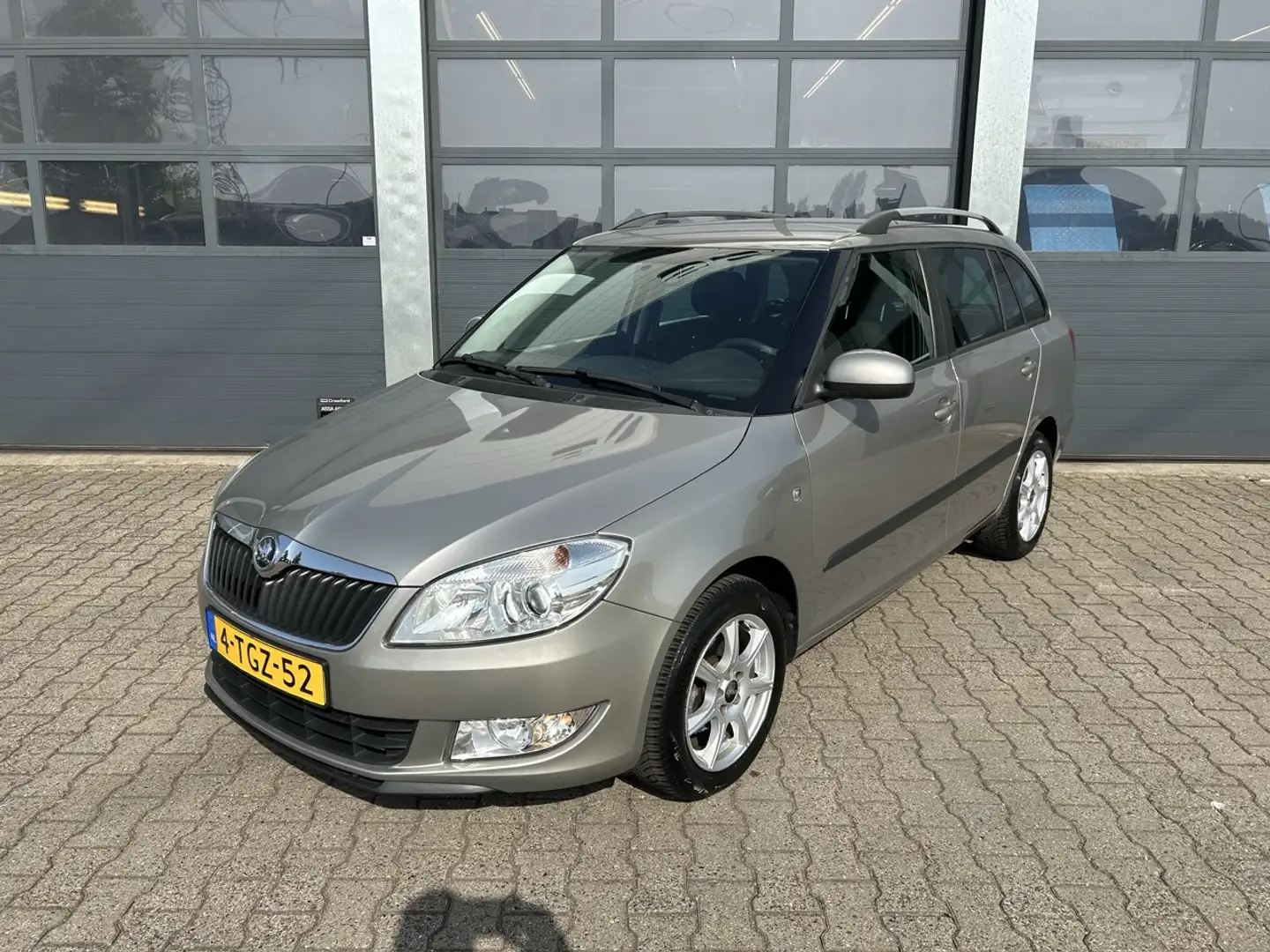 Skoda Fabia 1.2 TSI 86pk Sprint Beige - 1