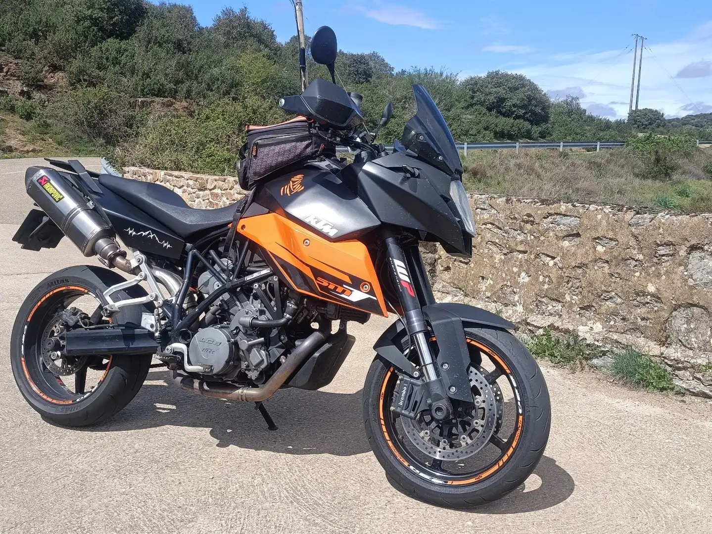 KTM 990 Supermoto Oranžová - 1