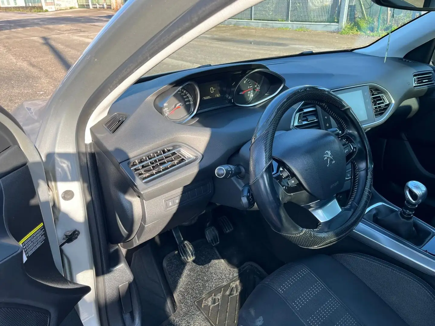 Peugeot 308 308 II 2017 5p 1.6 bluehdi Allure s - 2