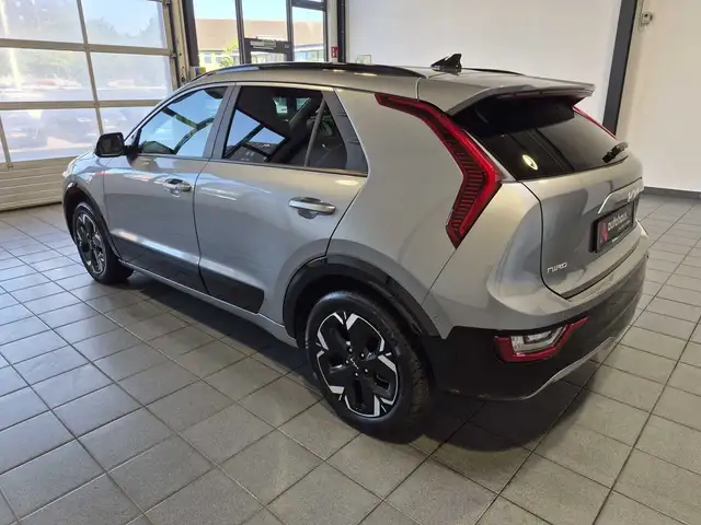 Kia E-Niro view 4