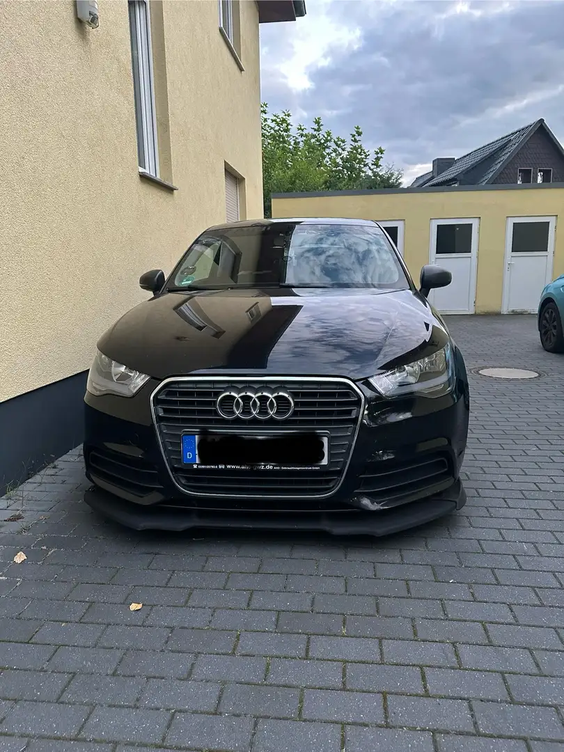 Audi A1 1.6 TDI Attraction - 1