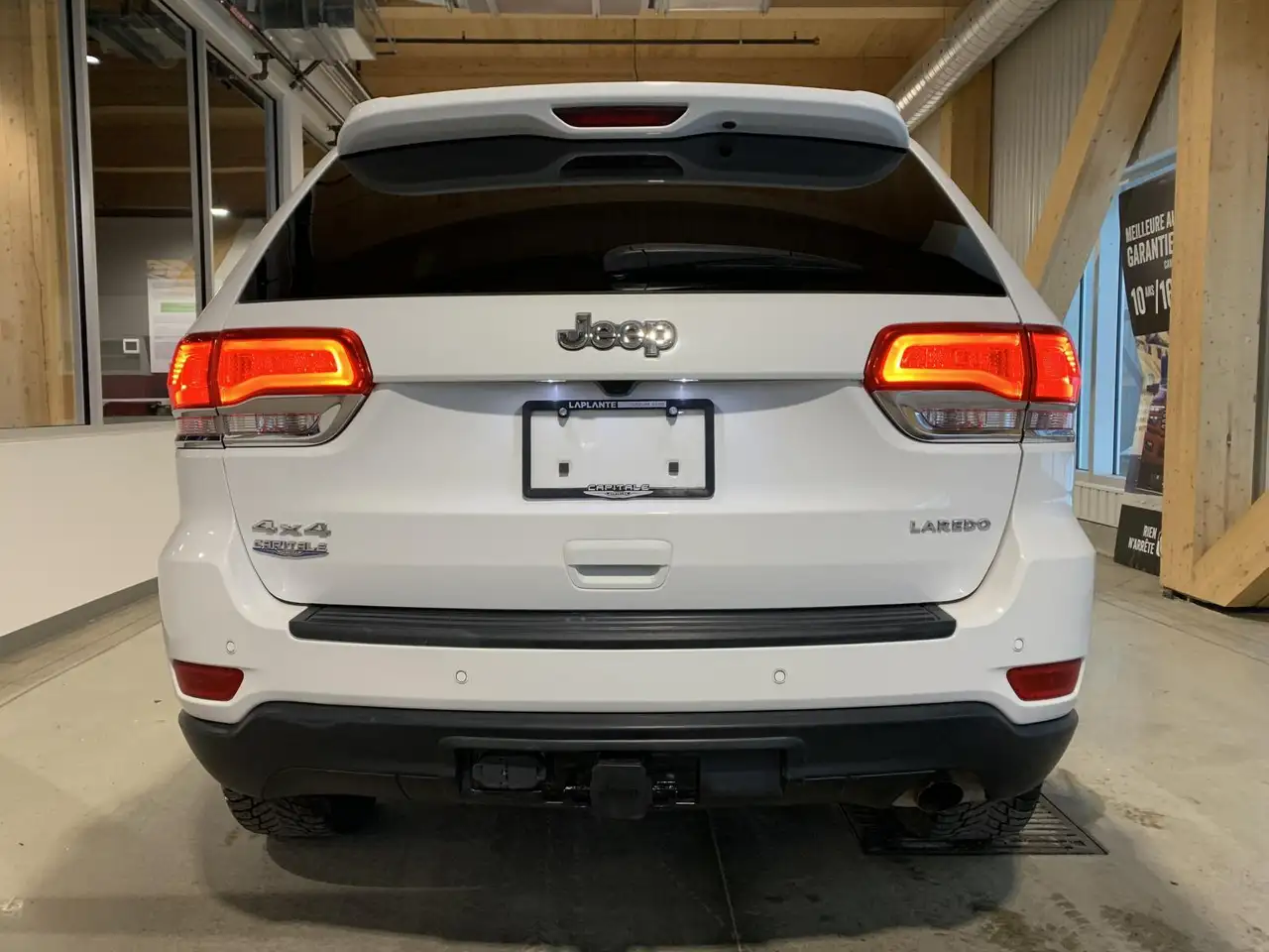 Jeep Grand Cherokee снимка Jeep Grand Cherokee