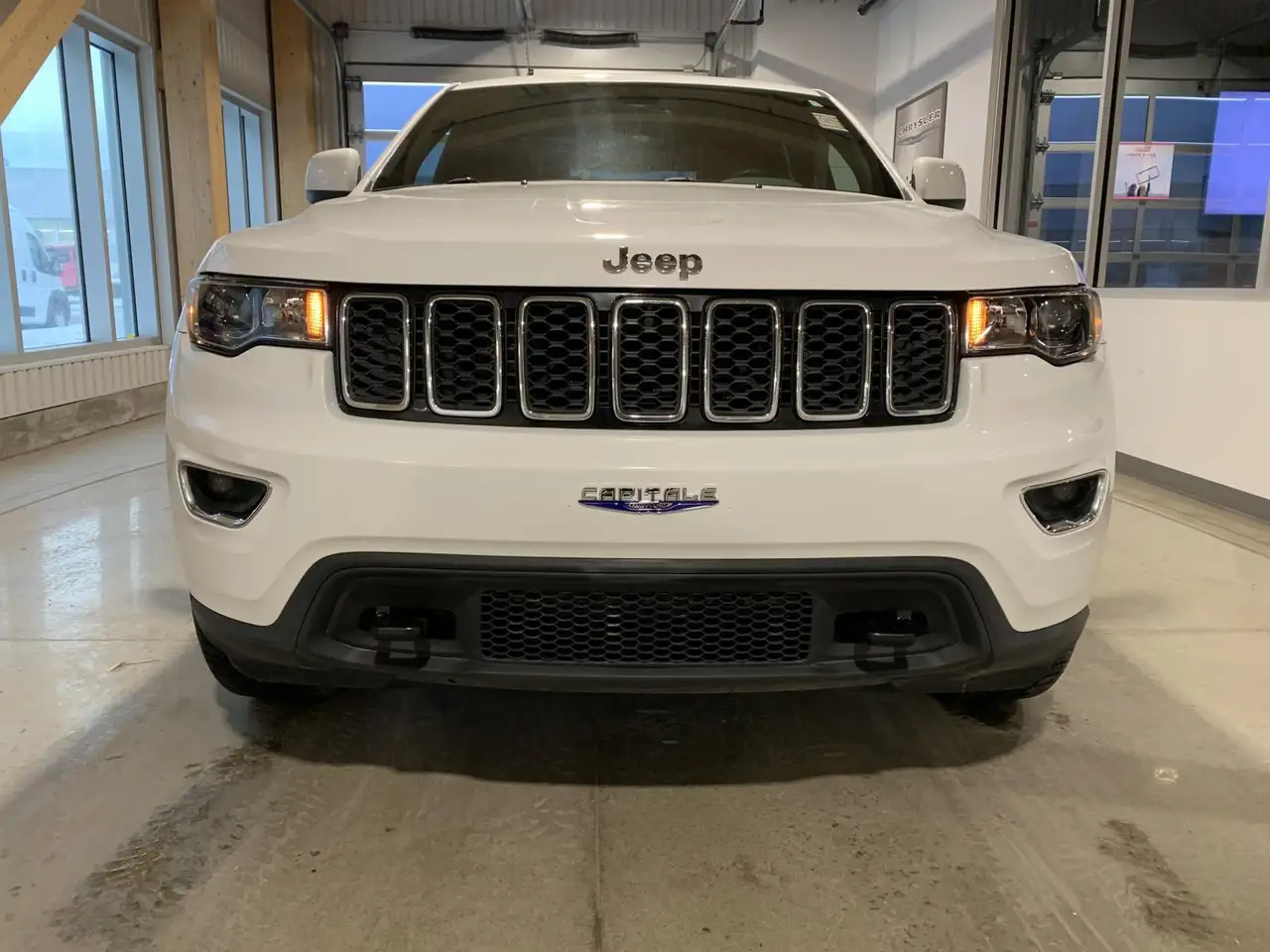 Jeep Grand Cherokee снимка Jeep Grand Cherokee