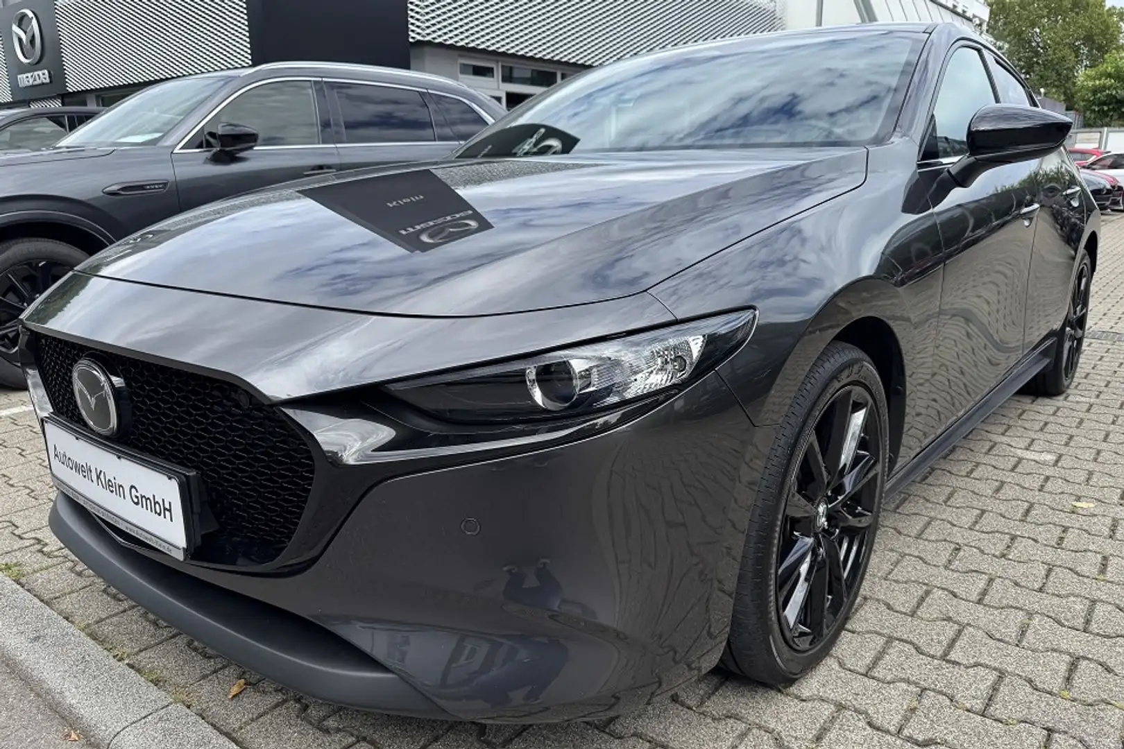 Mazda 3 2.0L e-SKYACTIV G 122ps 6AT FWD Homura Grau - 1