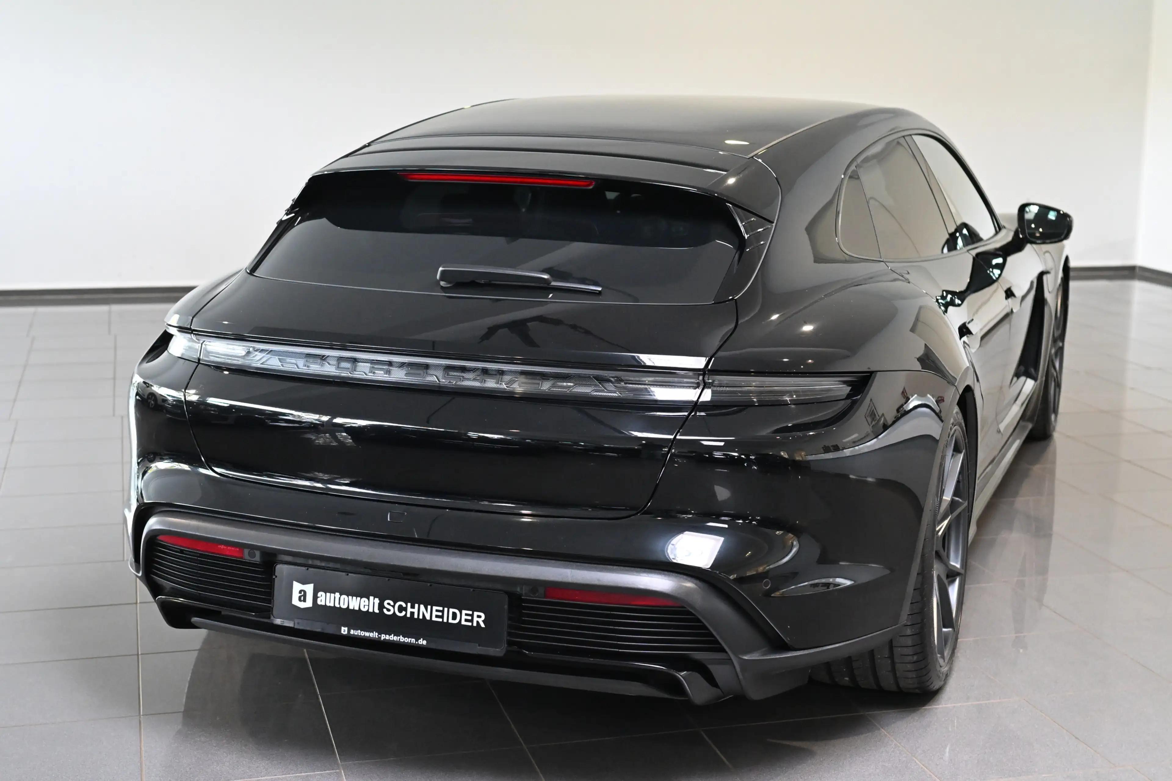 Porsche Taycan Sport Turismo GTS ACC Pano HUD 21-Zoll — photo 2