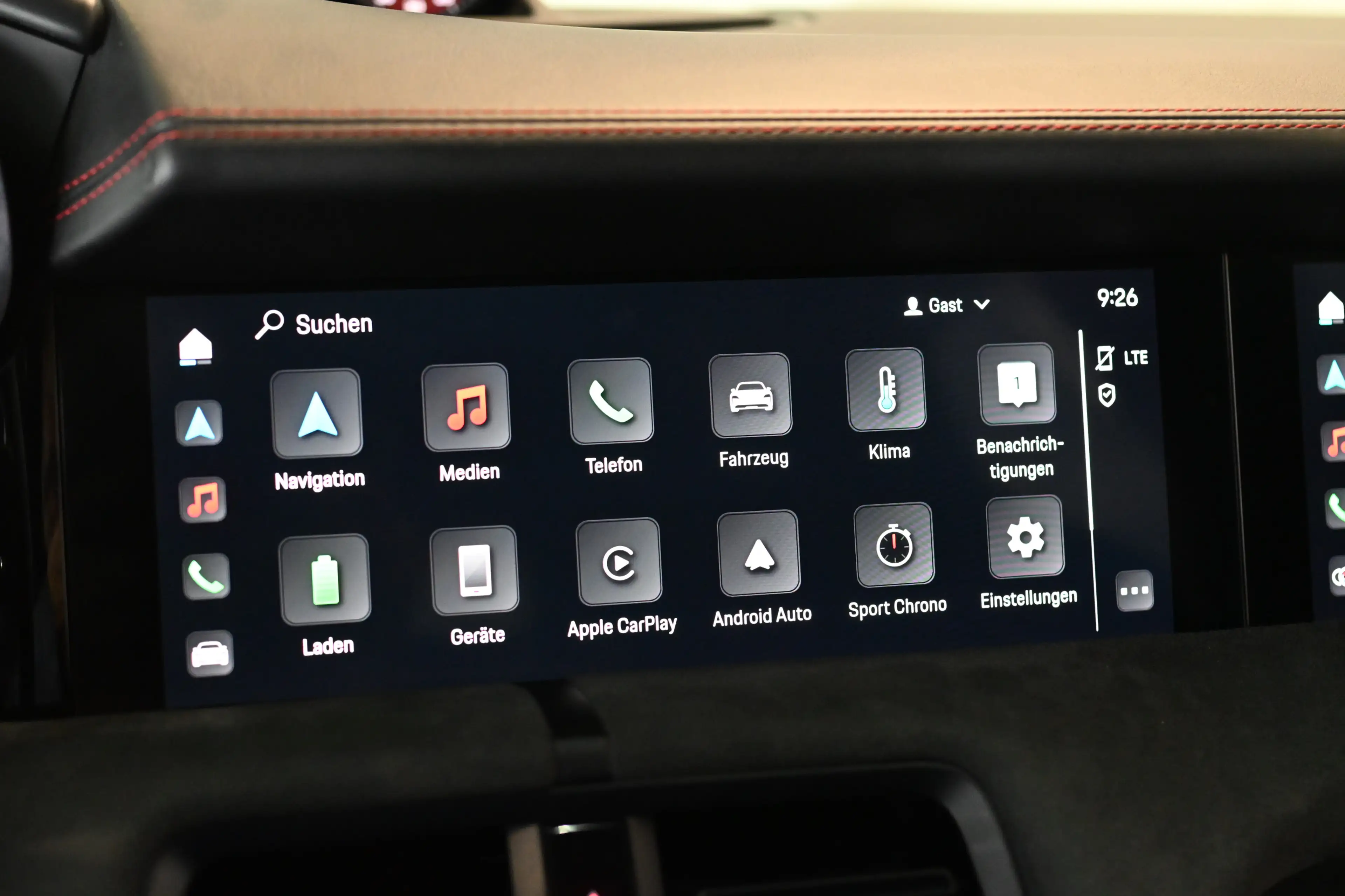 Porsche Taycan Sport Turismo GTS ACC Pano HUD 21-Zoll — photo 11