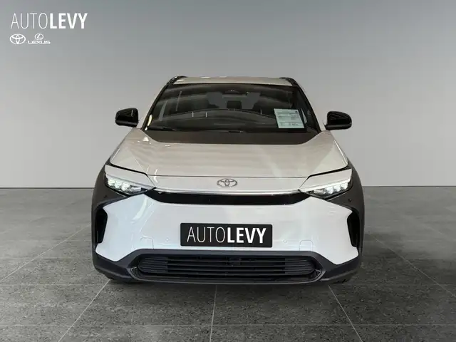 Toyota BZ4X view 9