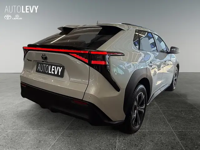 Toyota BZ4X view 6