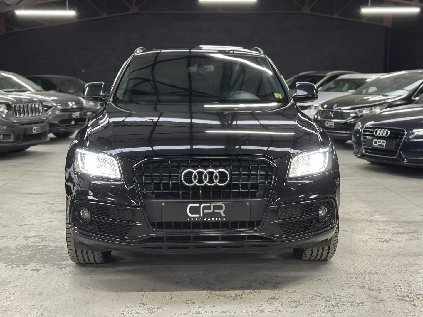 Audi Q5 2.0 TDi Quattro S line * GPS * PANO * CUIR * CLIM Zwart - 2