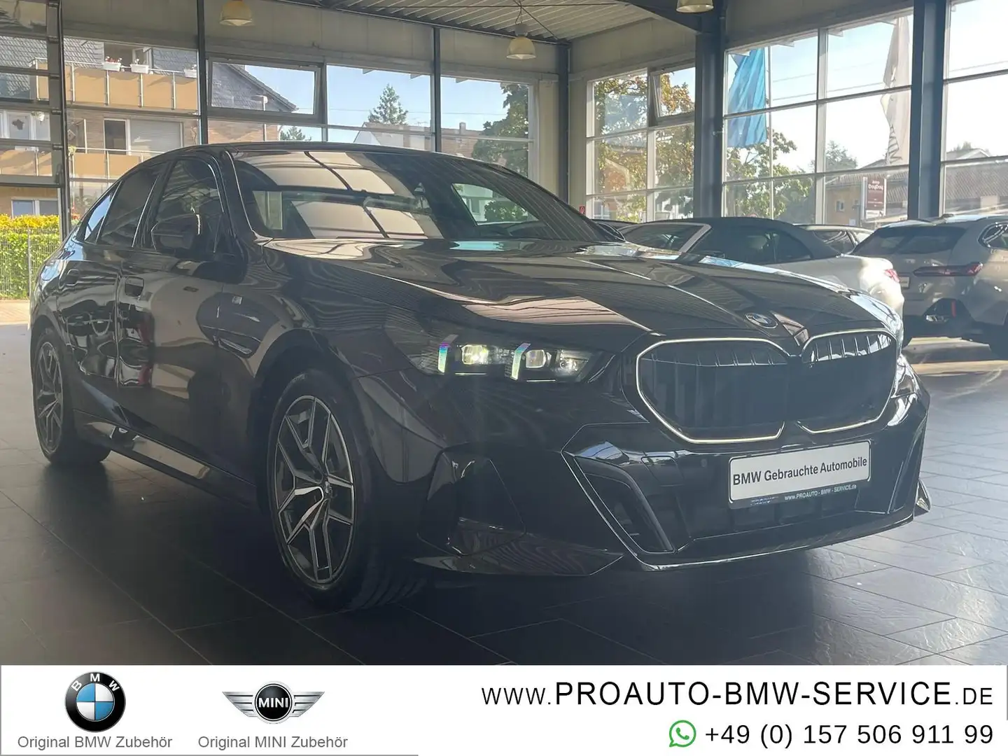 BMW 520 d M Sport Pro 360°/Pano/K.Zg/A-LED/ICONIC/19" Schwarz - 1